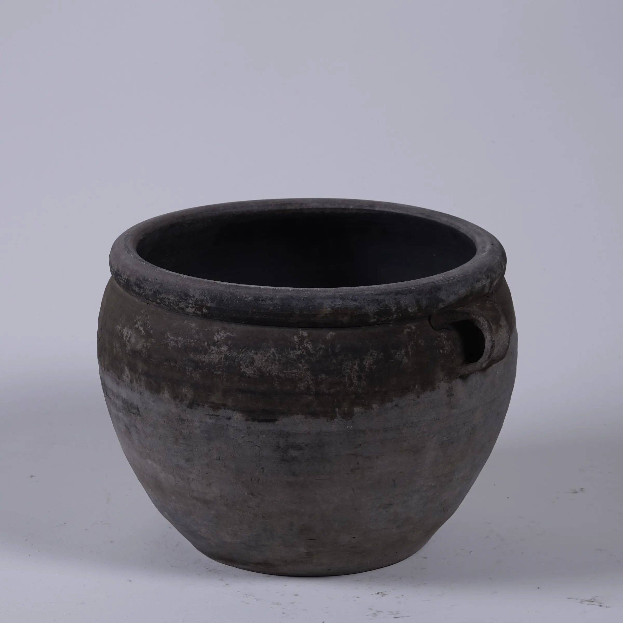 Yanan - Grey Chinese pottery with handles no. 2