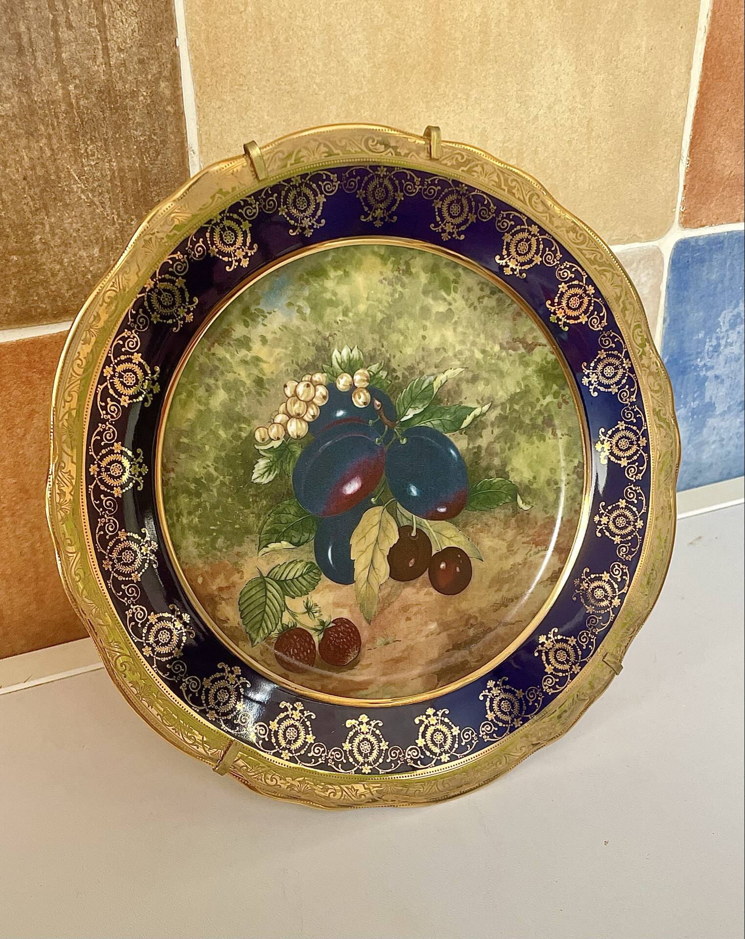 Decorative plate collection limoges. prestige de limoges - france