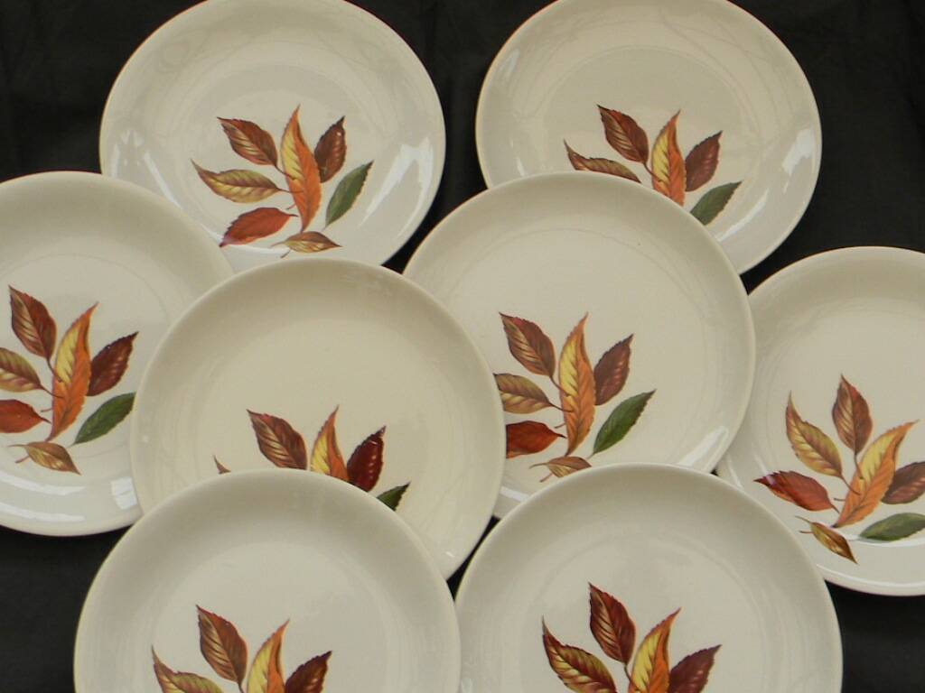 Set of 8 dessert plates in earthenware from ORCHIES. Model Underwood.