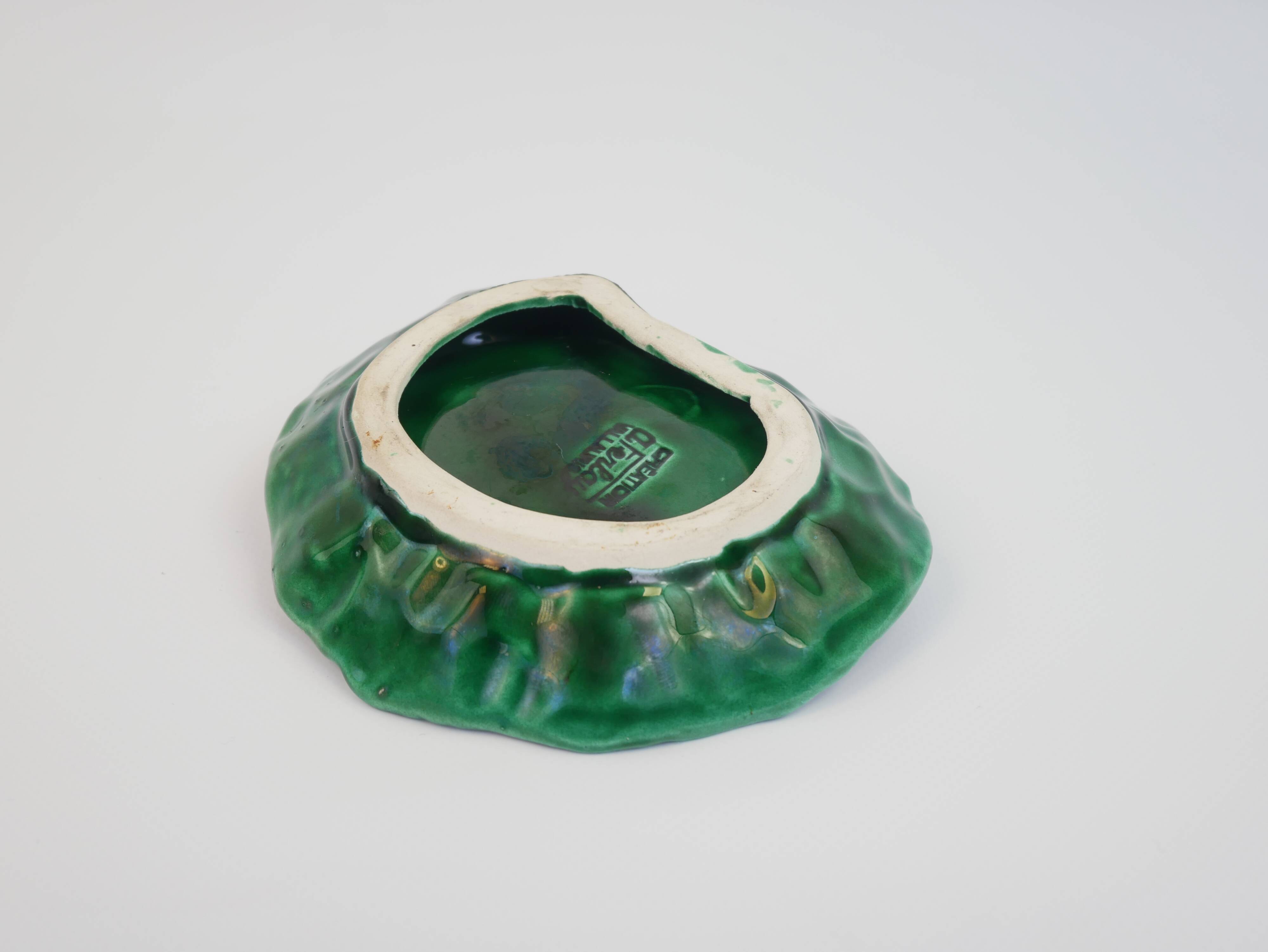 Vide Poche coquillage en céramique vert et rose signé A.Ferlay Vallauris Circa 1960