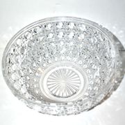 Saladier en cristal moulé signé diamants pierreries Baccarat  23cm