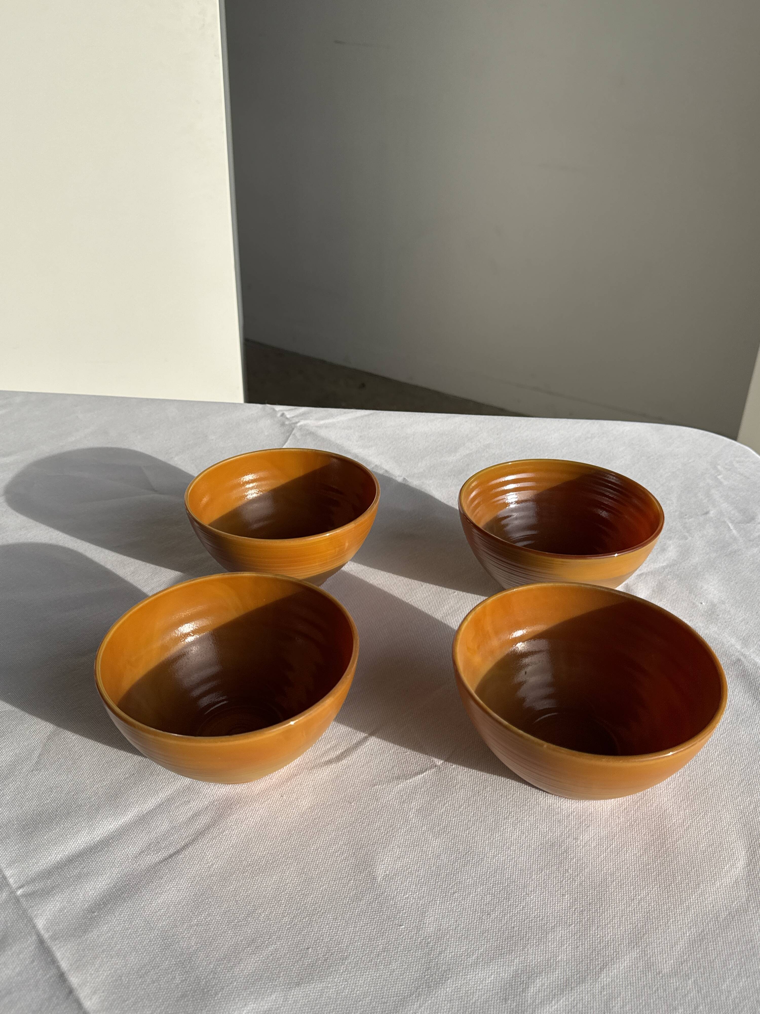 Lot de 4 petits bols marrons en verre H12 D13