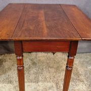 Table d'appoint en acajou