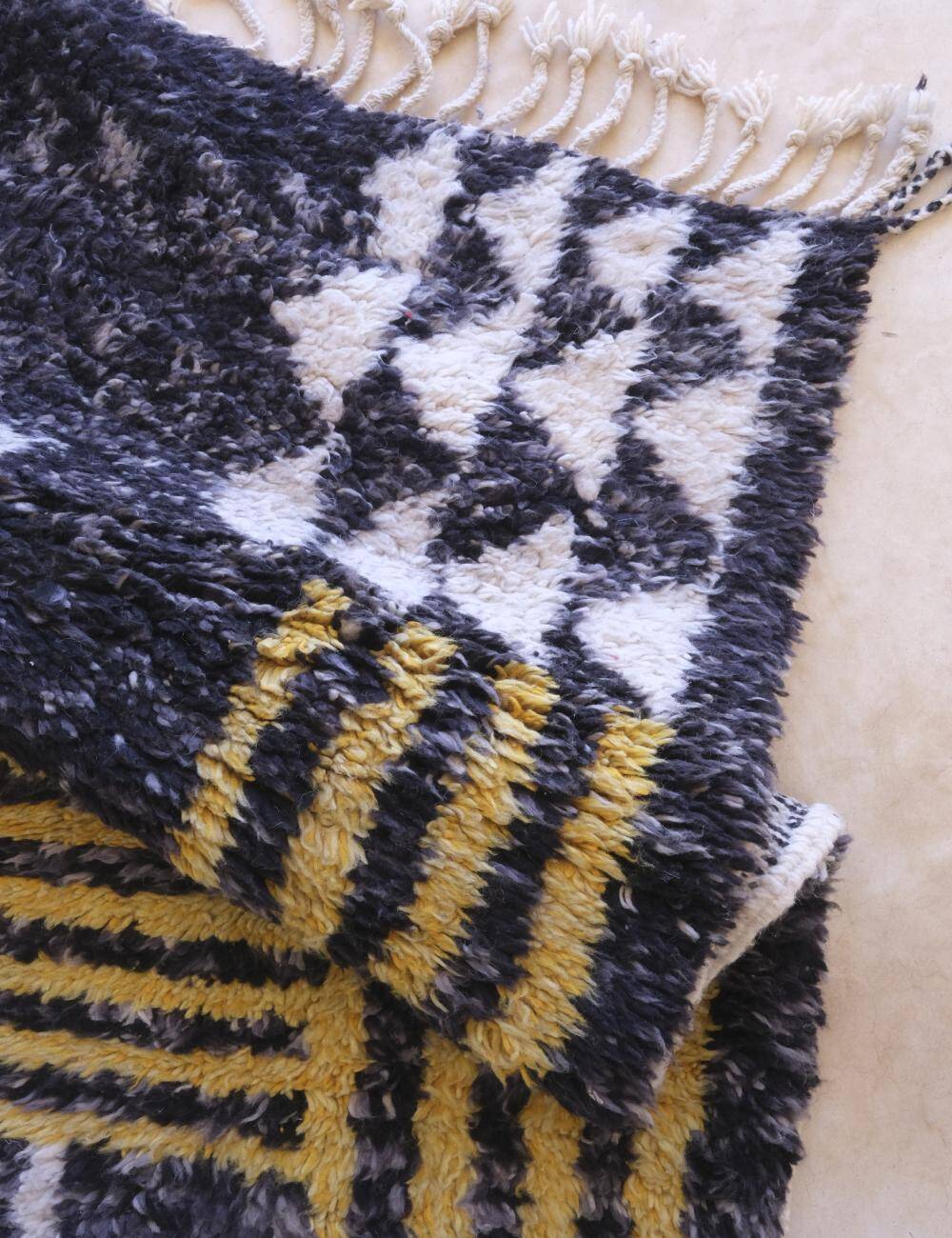 Modern Berber Rug - 311 x 220 cm