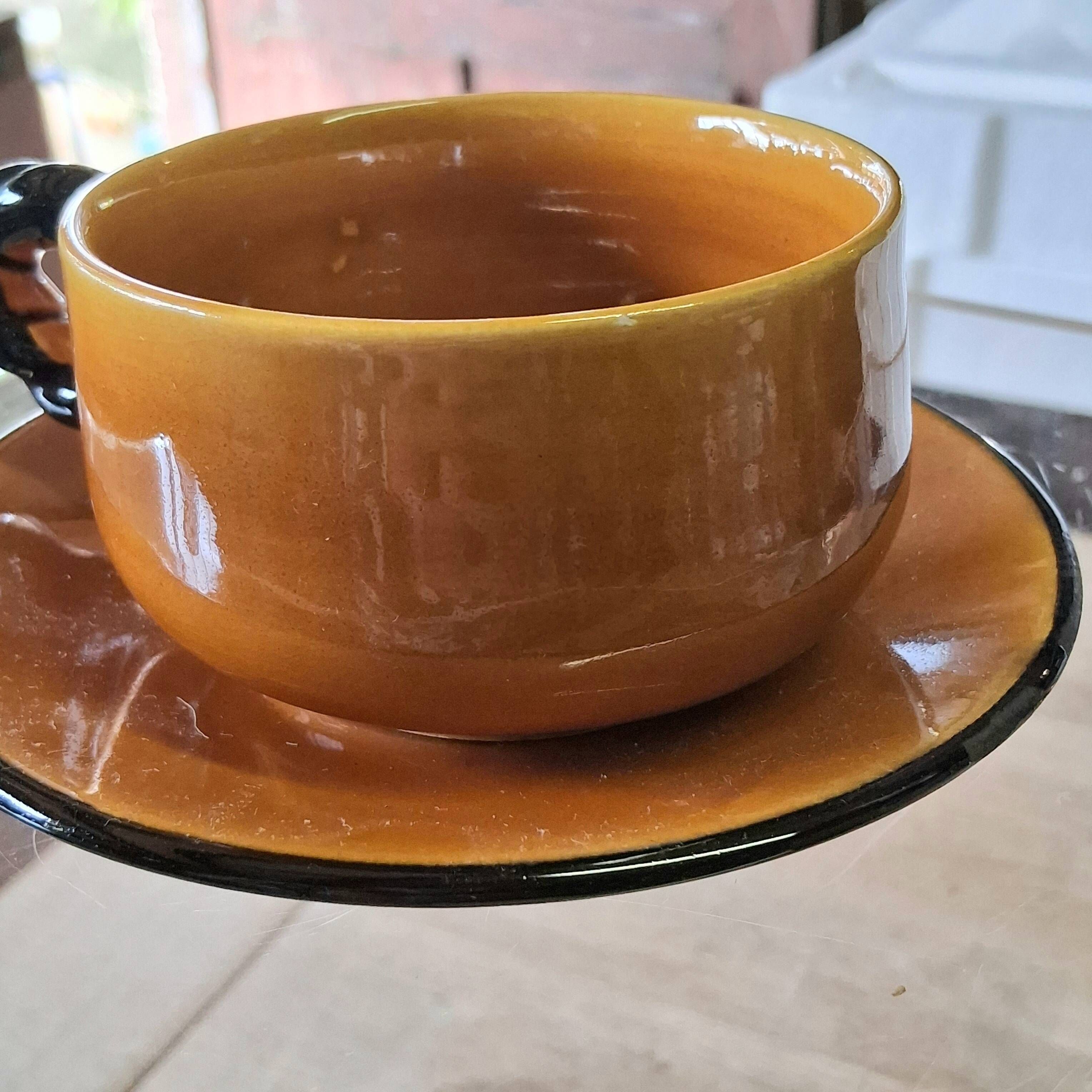 Very nice coffee service set from Vallauris in good condition.