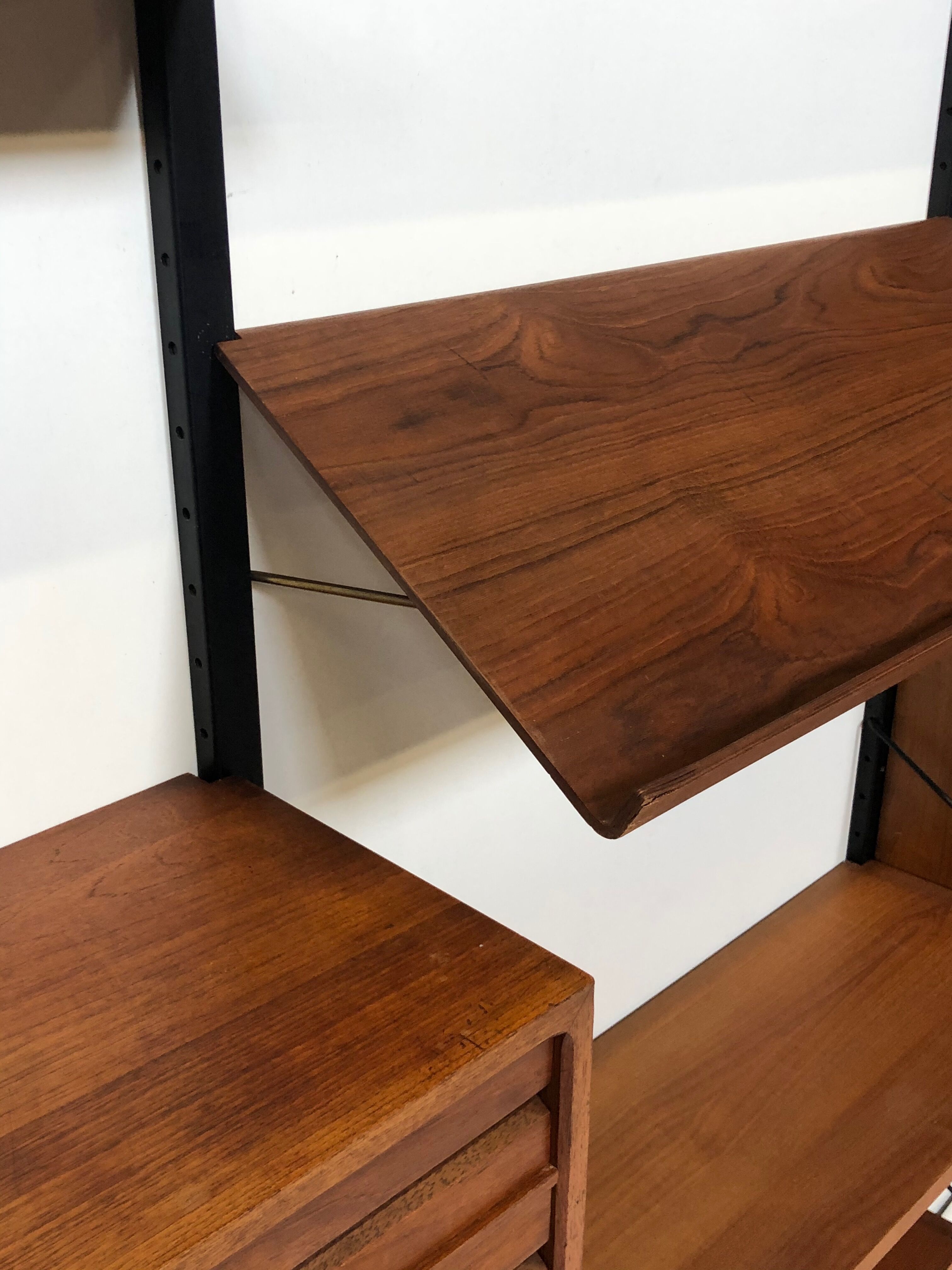 Poul Cadovius Royal System wall system