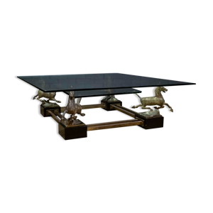 table basse carrée avec