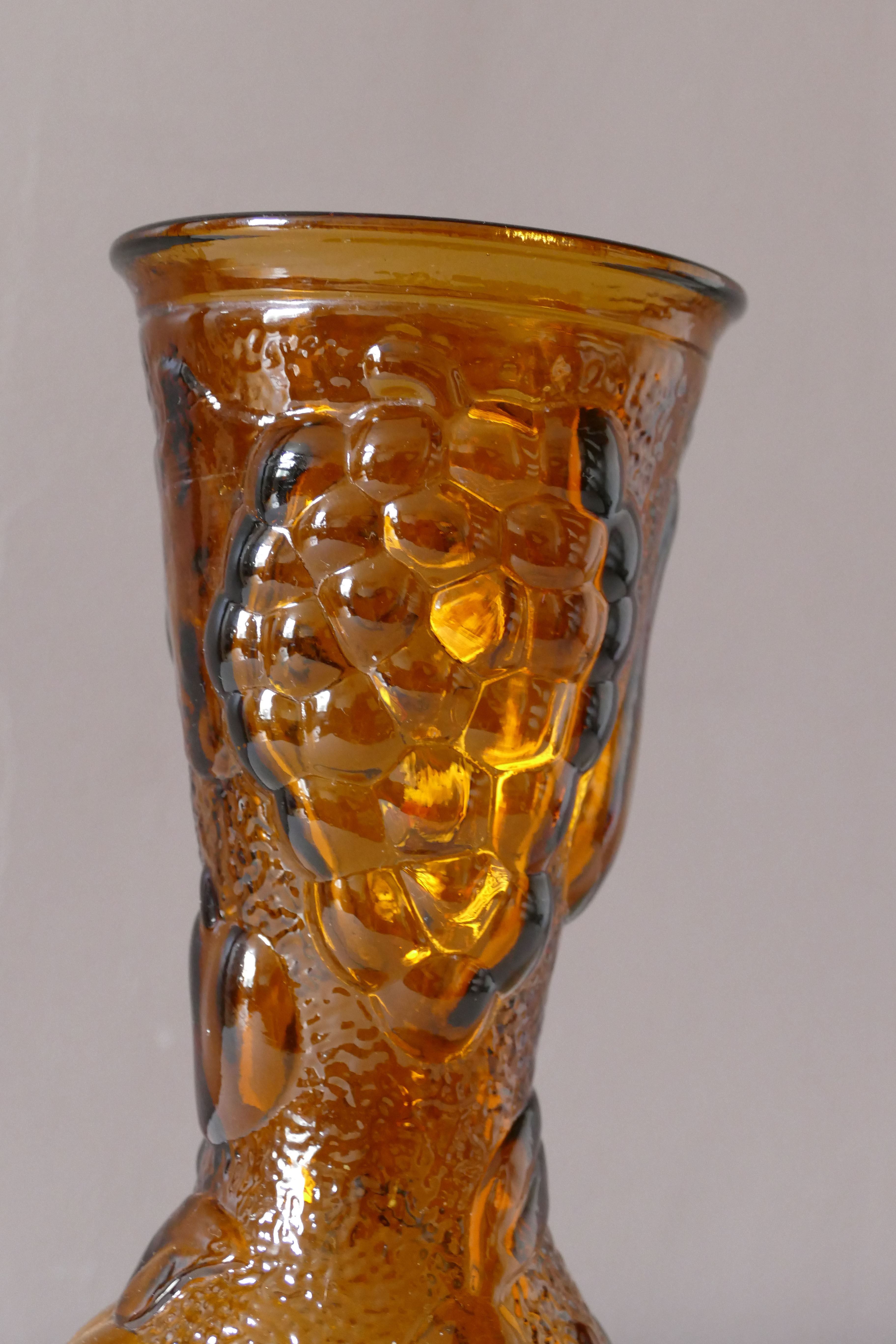 Vase empoli of the 60s, ochre color fruit reliefs