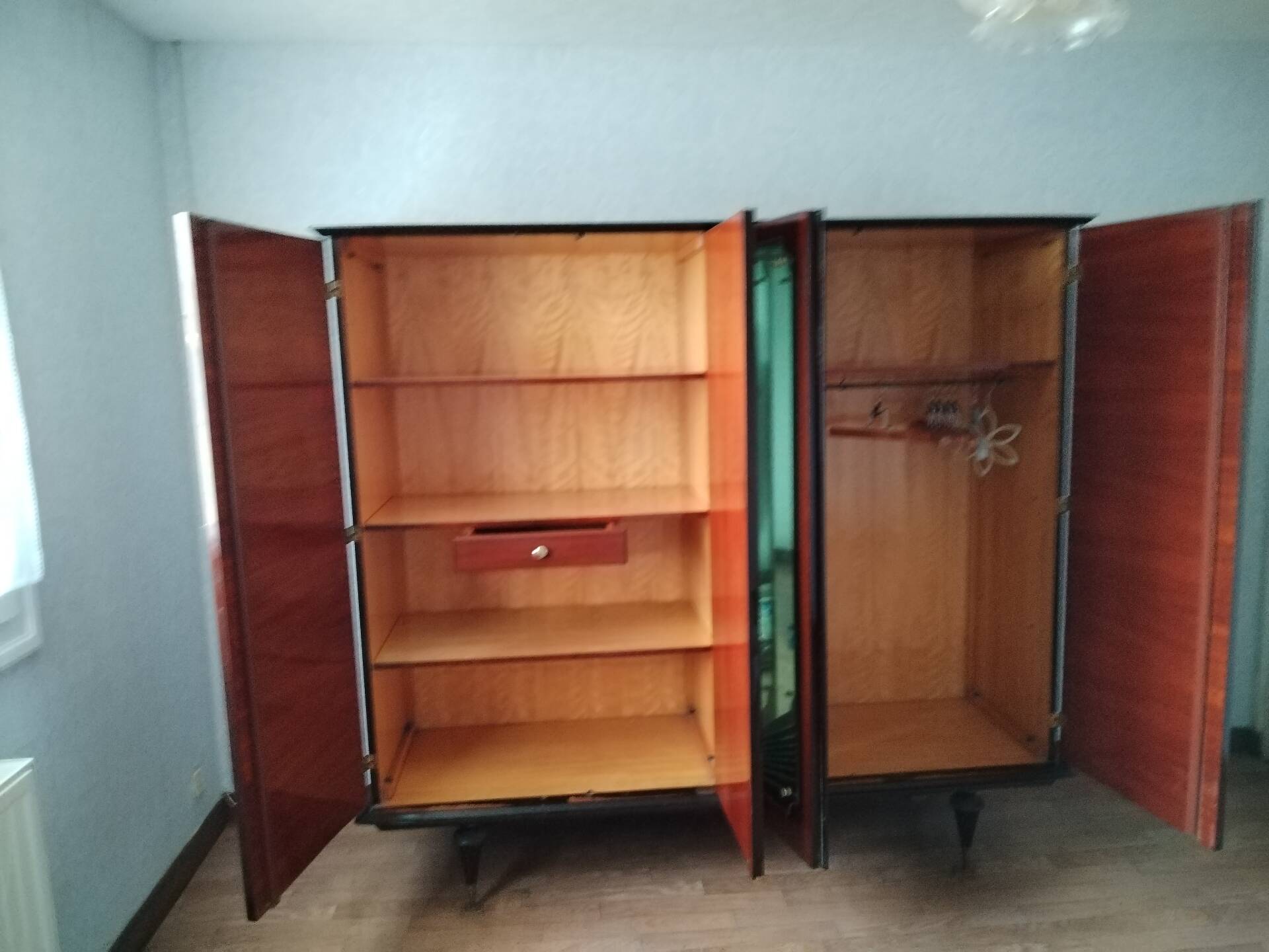 Vintage 1950s wardrobe – Tapered legs
