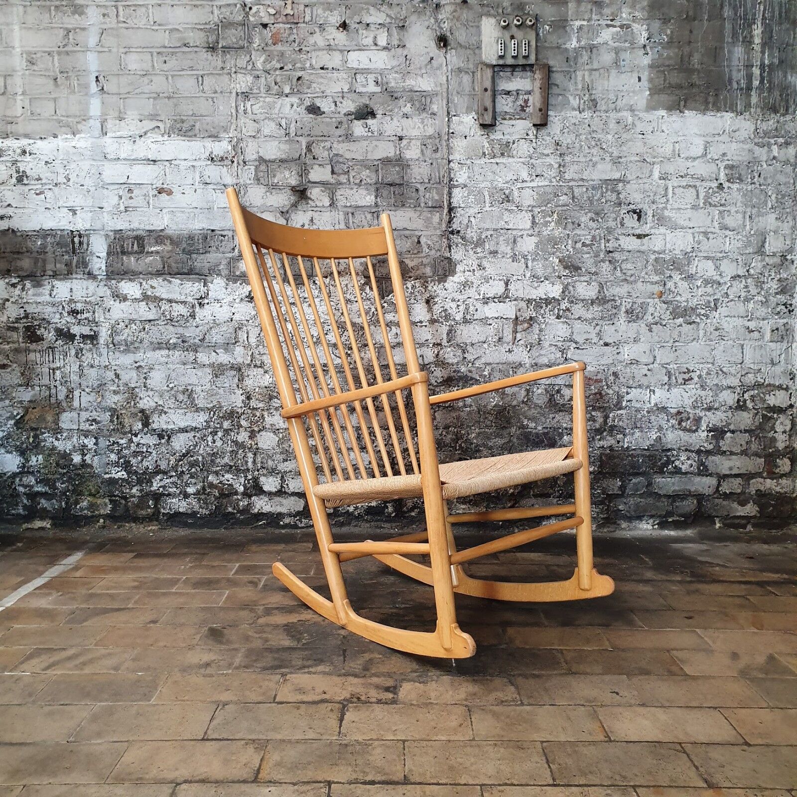 Rocking chair, model J16, in beech by Hans J. Wegner, 1960