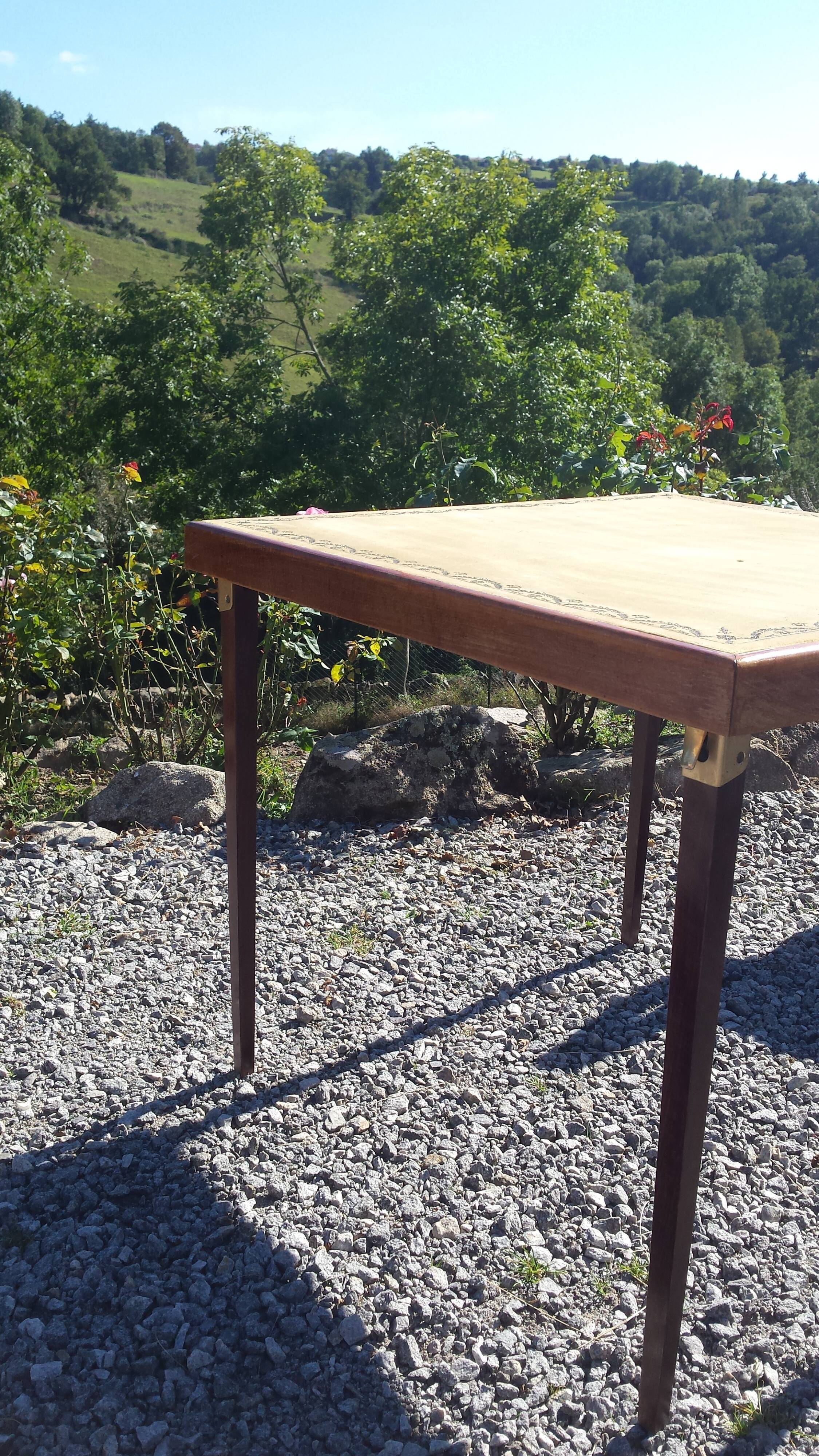 Game table, bridge table