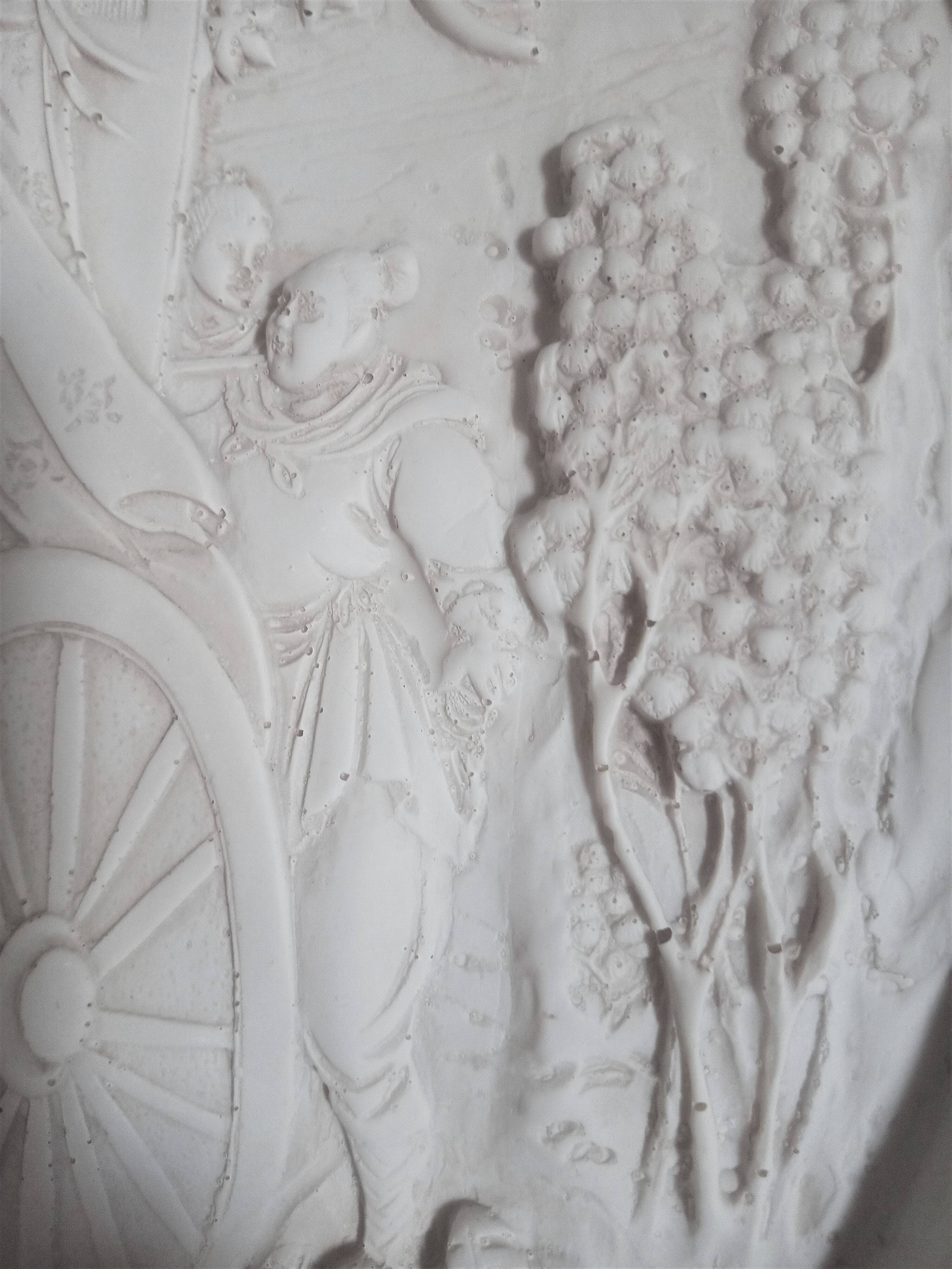 Large Chinese resin dish, sculpted motifs, signed
