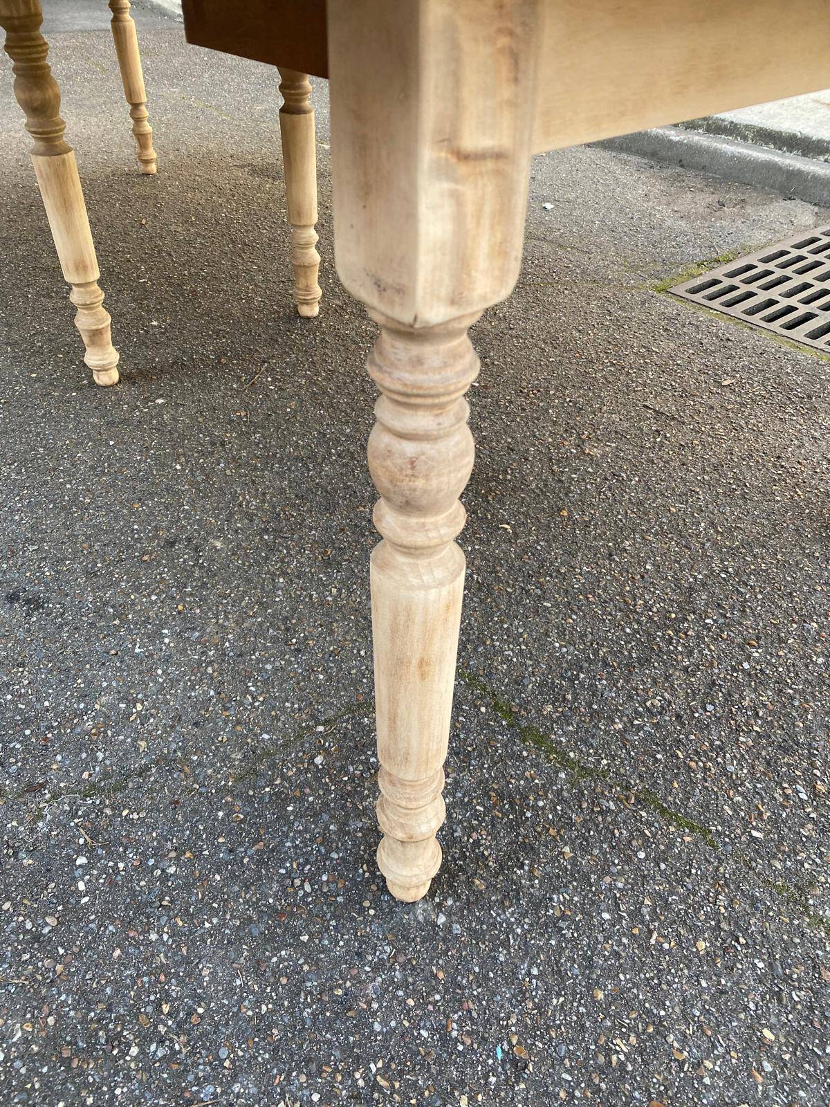 Renovated round extendable dining table with flaps, 6 extensions, 300cm.