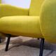 Paire de fauteuils bas style années 60–70
