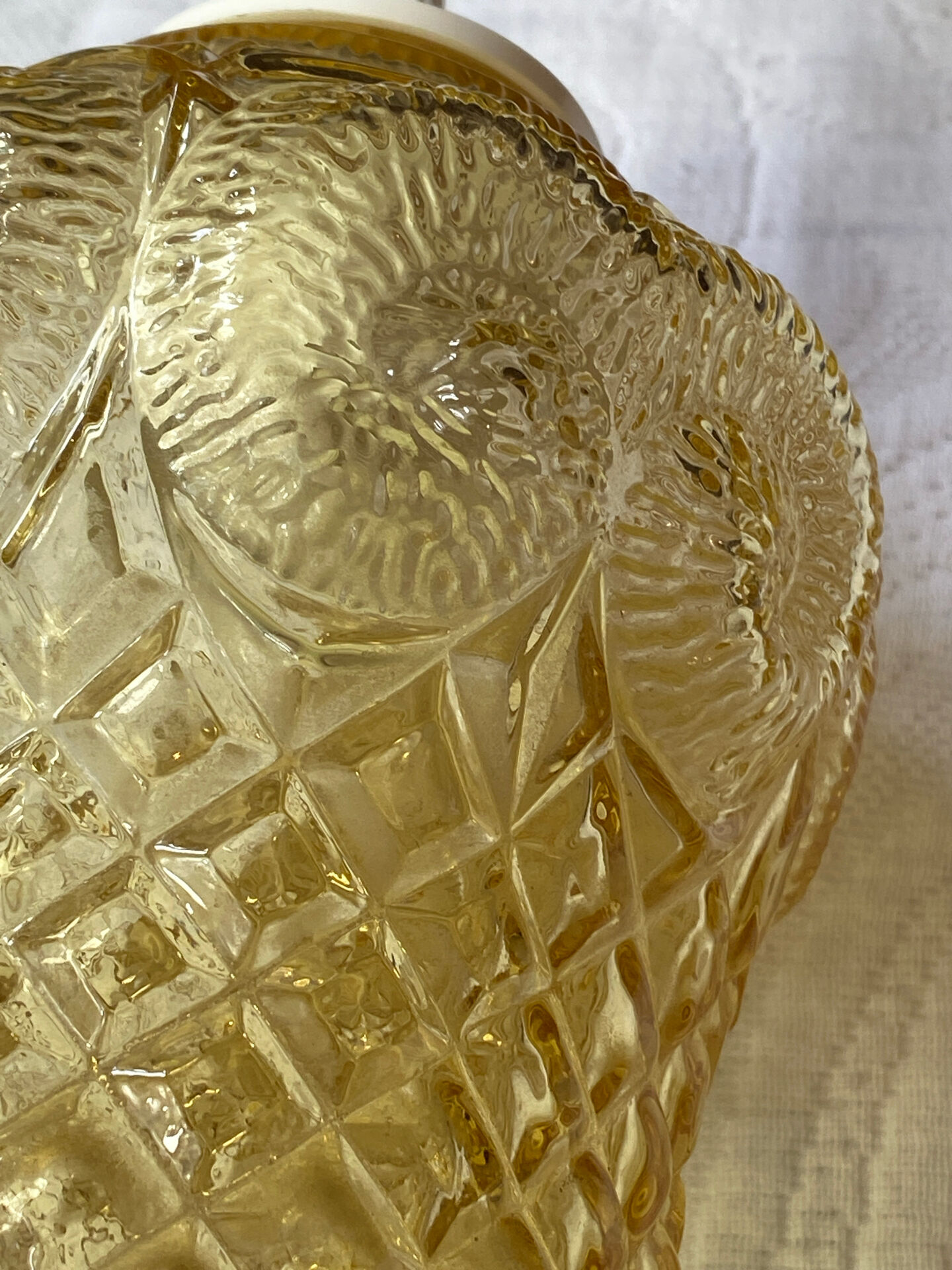 Amber moulded glass lamp