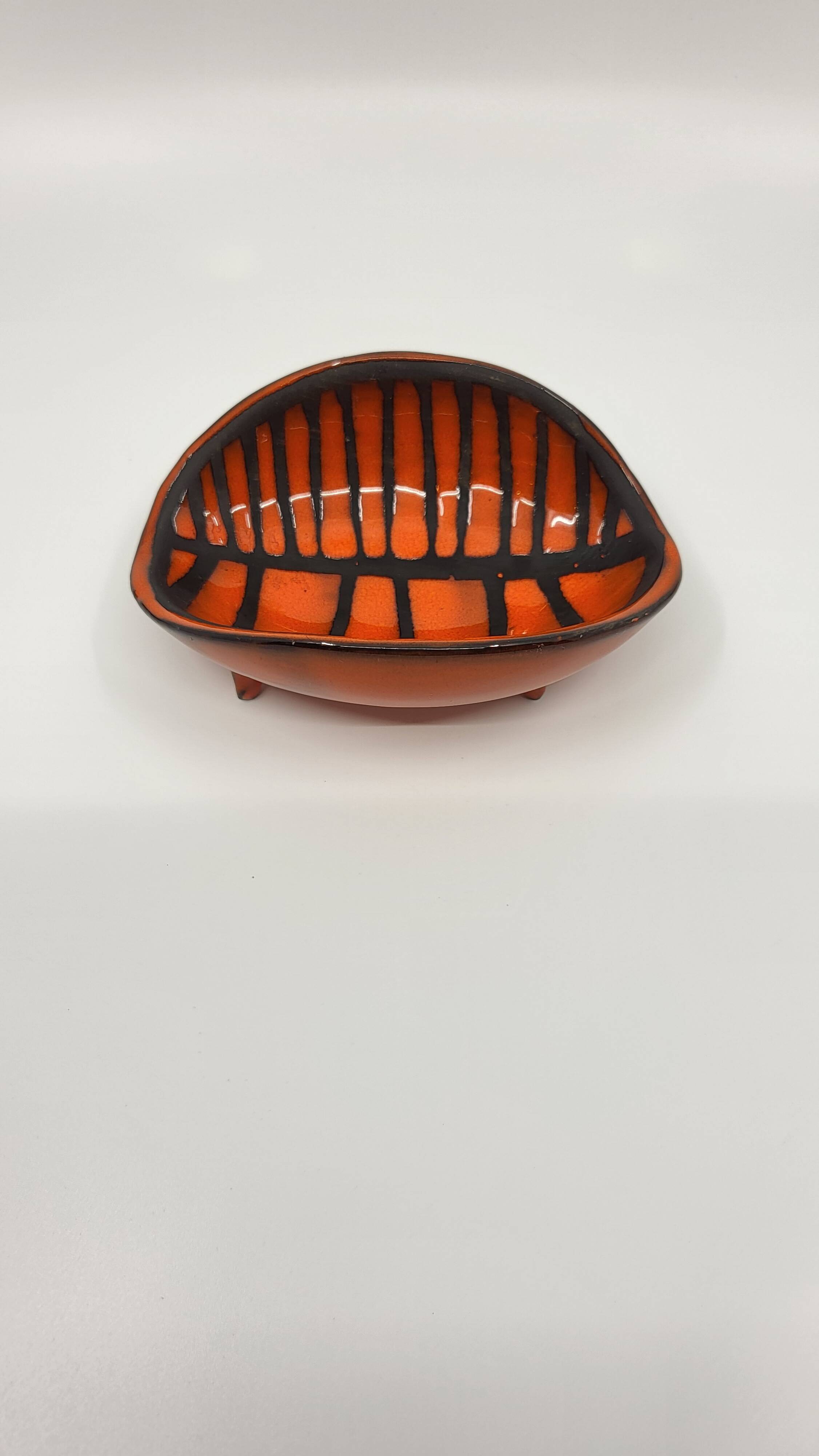 Empty Pocket / Ashtray by Roger Capron