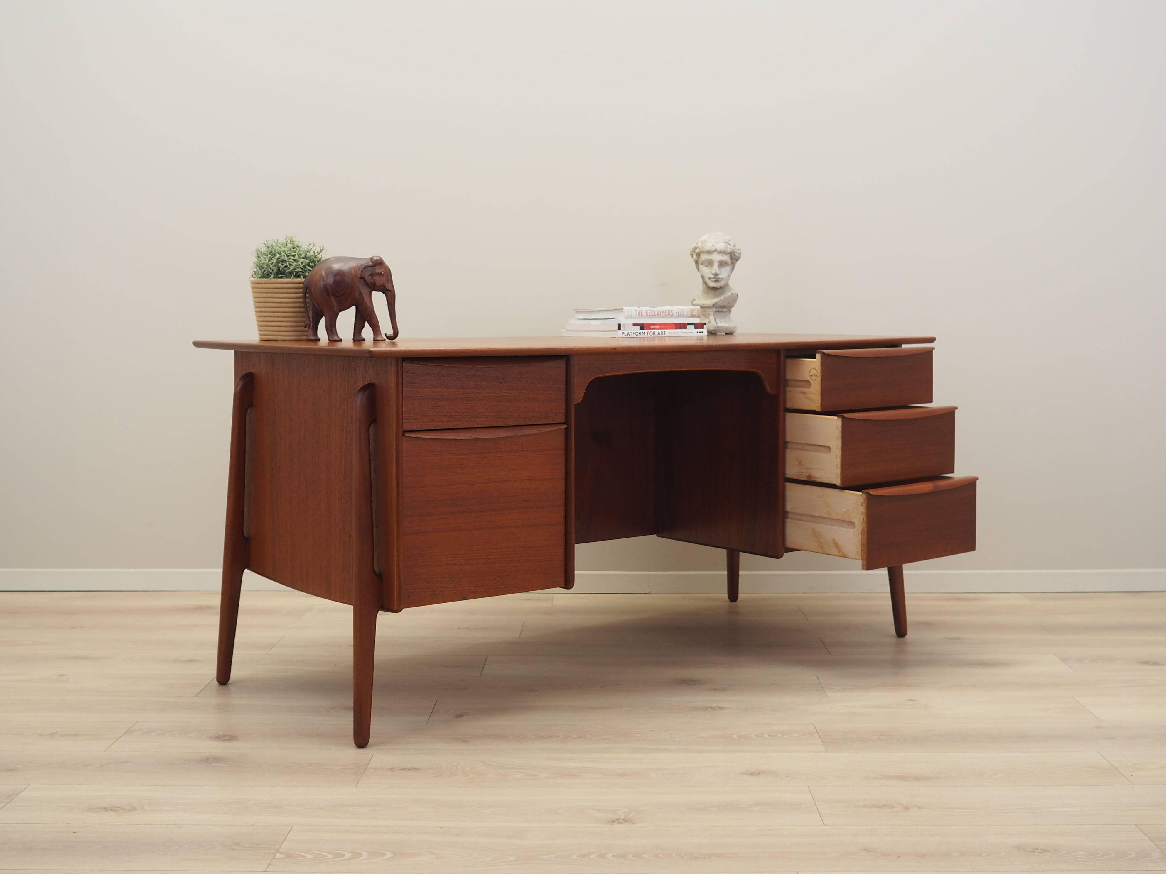 Teak desk, Danish design, 1960s, designer: Svend Age Madsen
