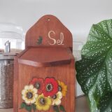 Salt box