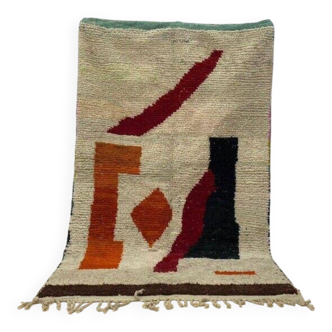 Handmade pure wool rug, size 140 x 260 cm.