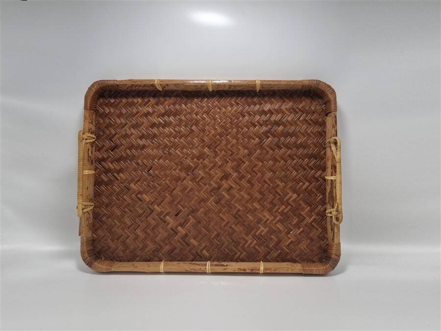 Wicker tray