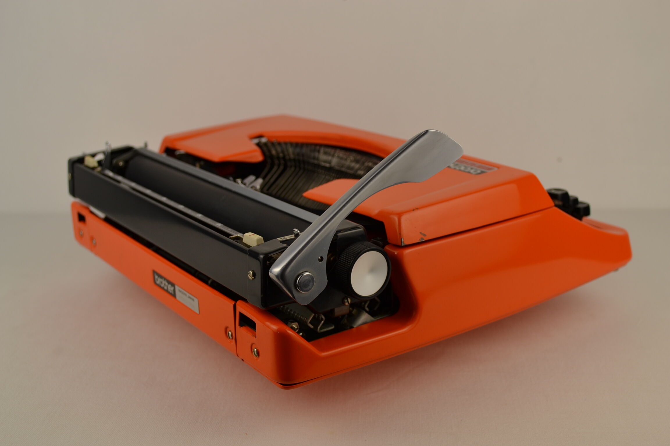 Typewriter brother 210 orange 1975