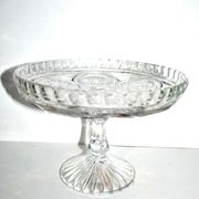 Coupe sur pied tarte compotier en cristal moulé à étoiles en médaillon