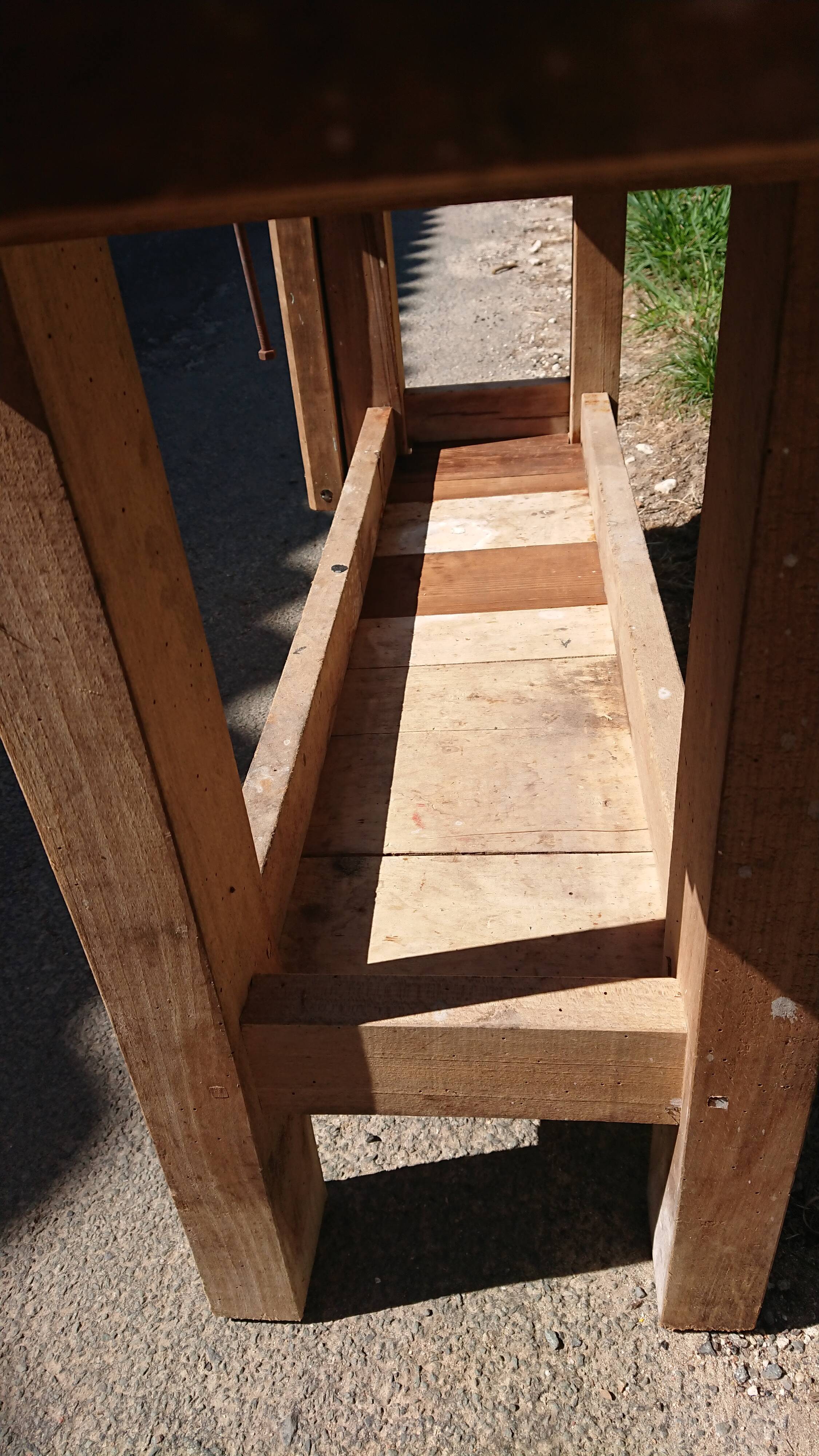 Built in raw wood with its press and valet - GRENAD