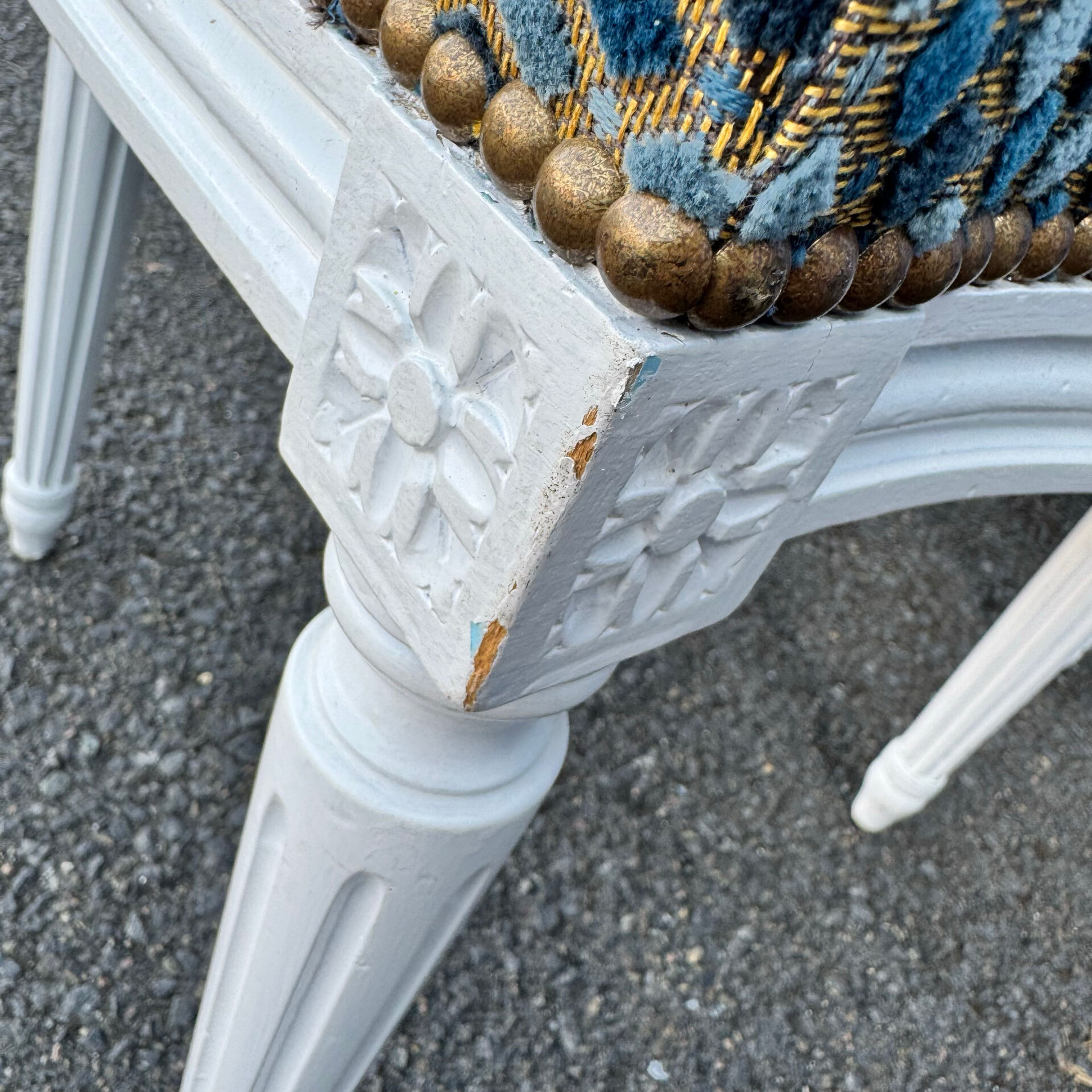 Set of 6 Louis XVI style Medallion chairs