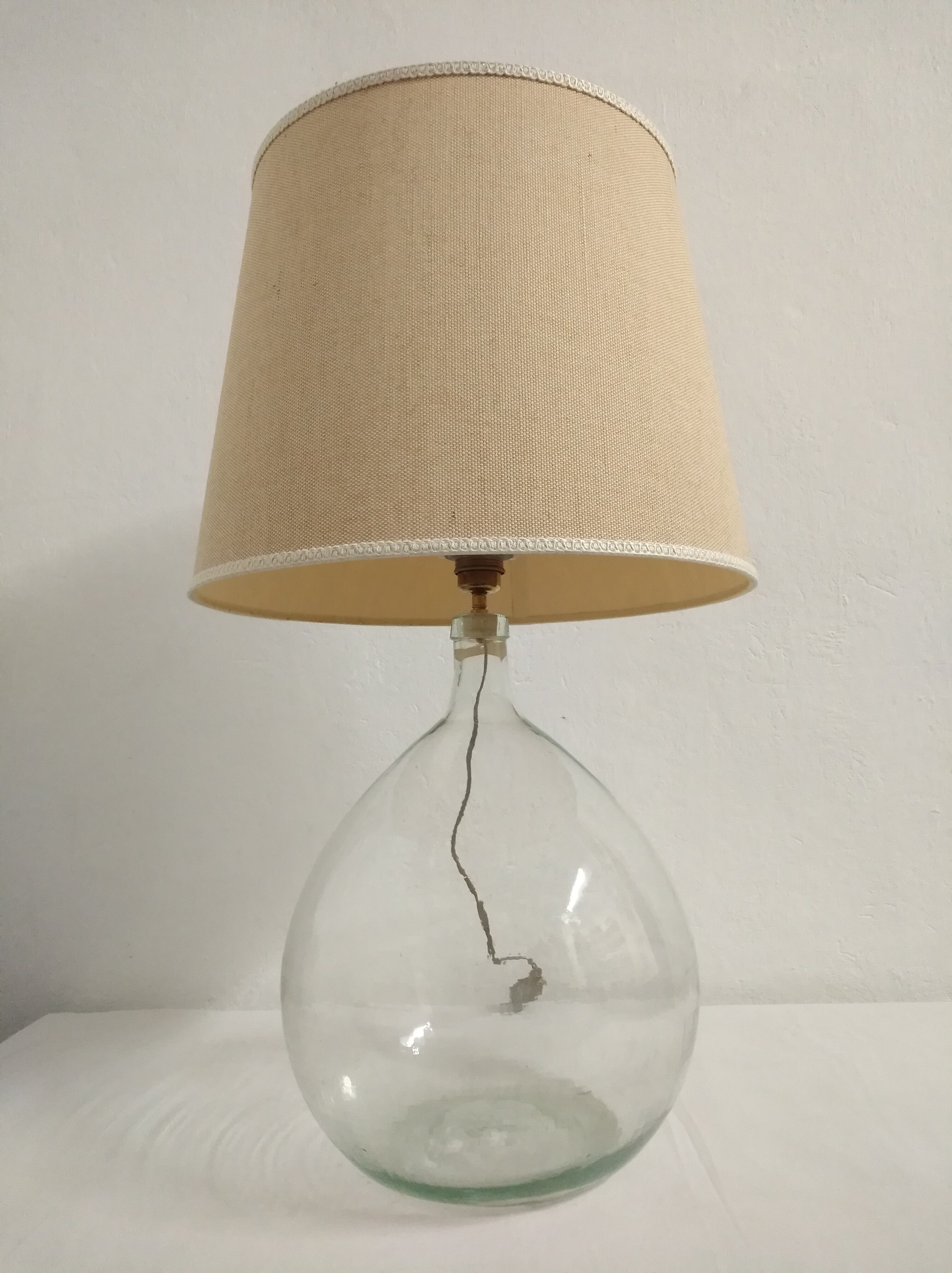 Queen demijohn lamp