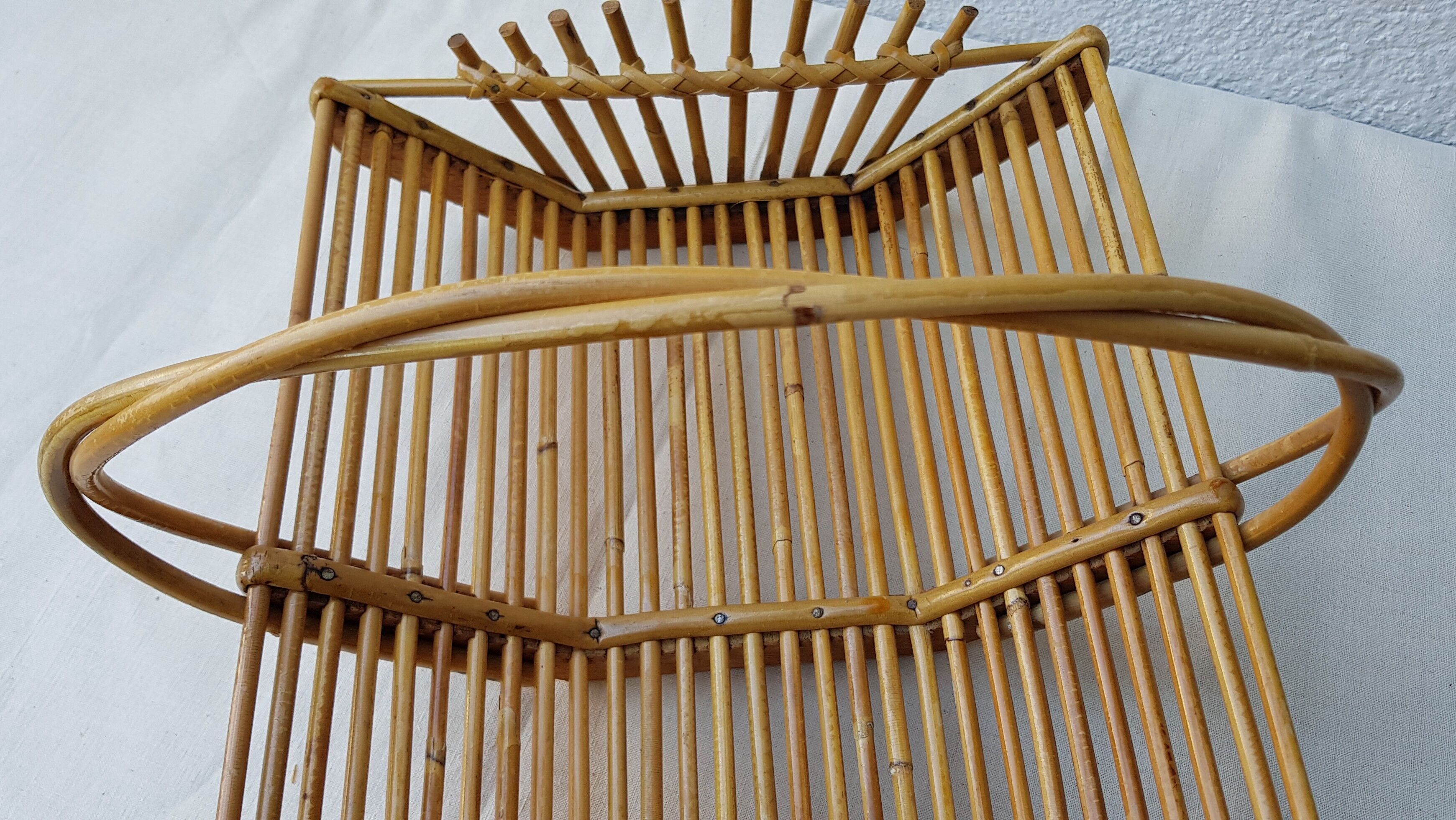 60's rattan fruit basket