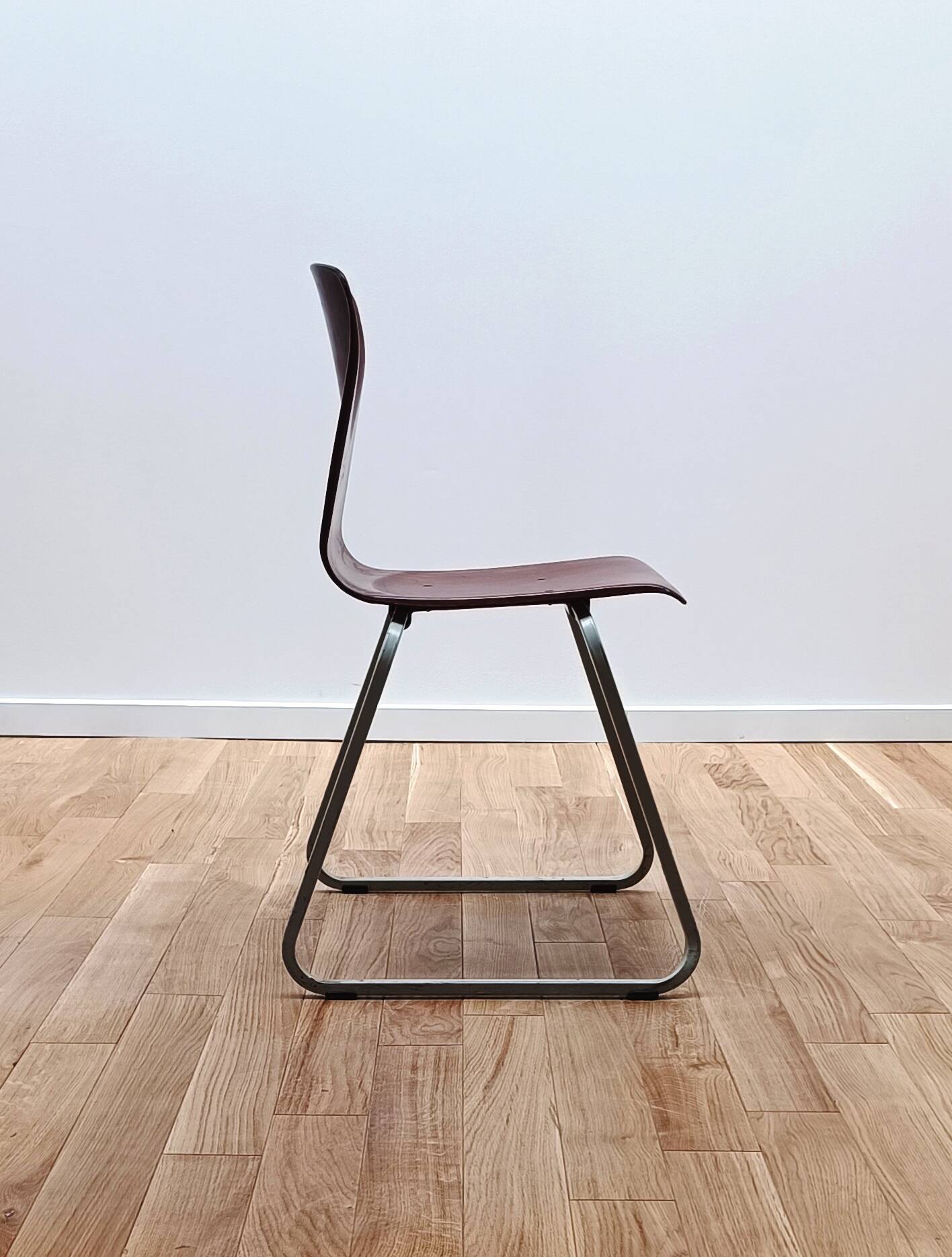 S22 Chair, Thur Op Seat