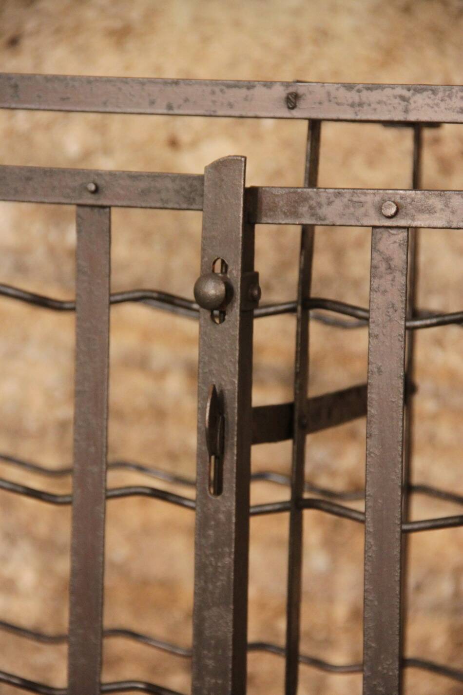 Rididex bottle rack cage 2 doors