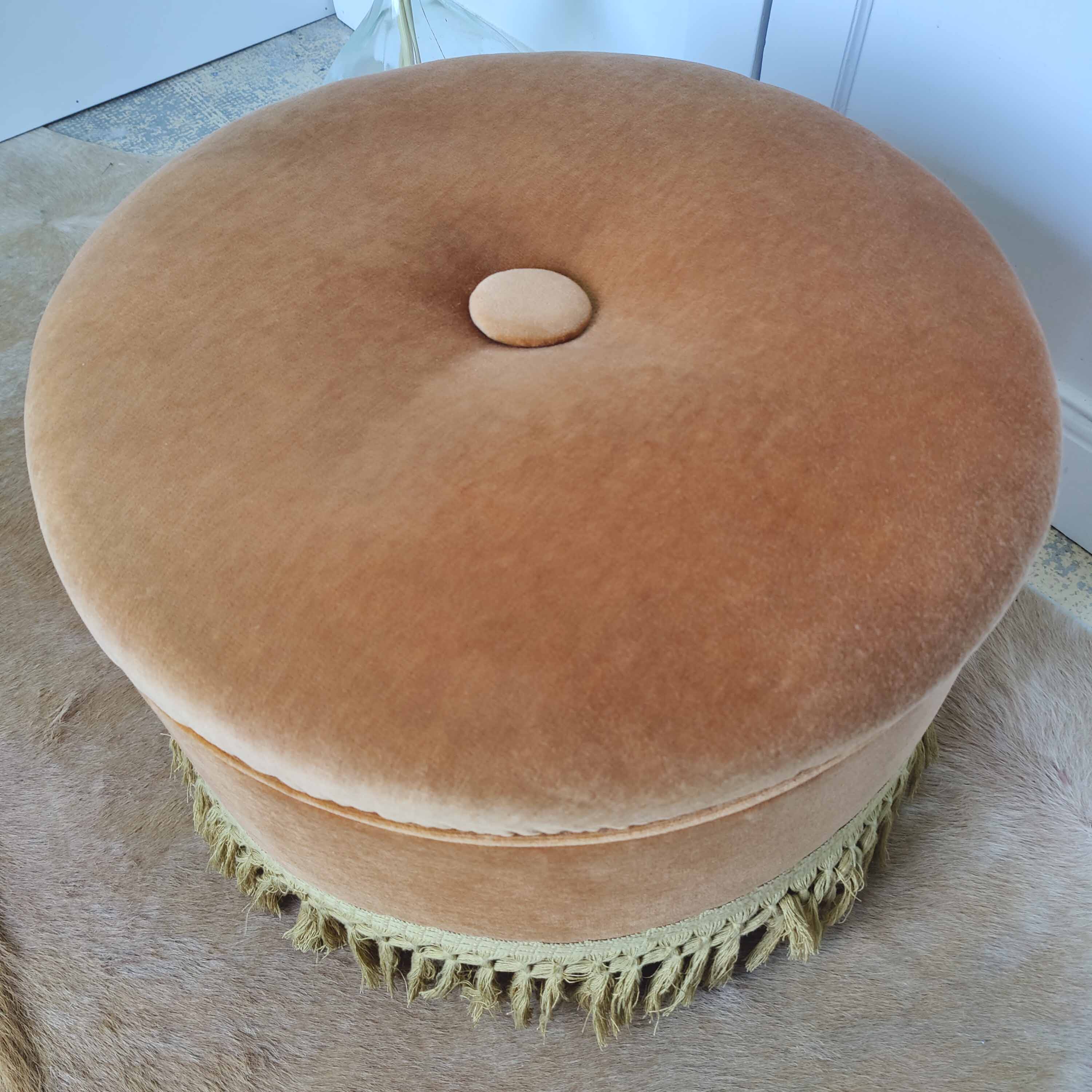 Vintage velvet pouf with fringes