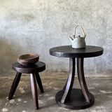 Circular tripod pedestal table with central base, coffee table 50x50x50