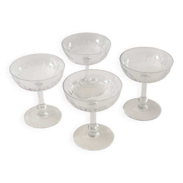 4 coupes à champagne cristal taillé