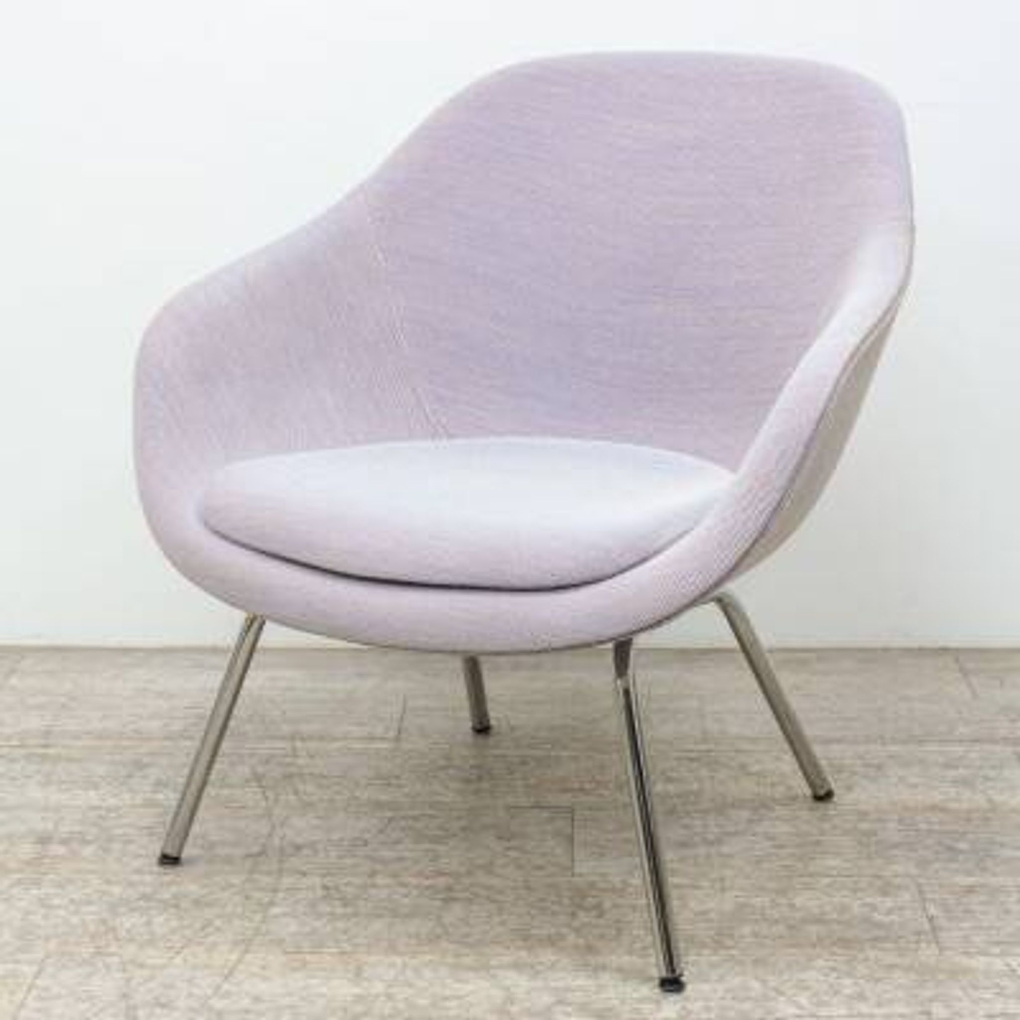 Fauteuil HAY AAL 82 en tissu mauve piètement chromé