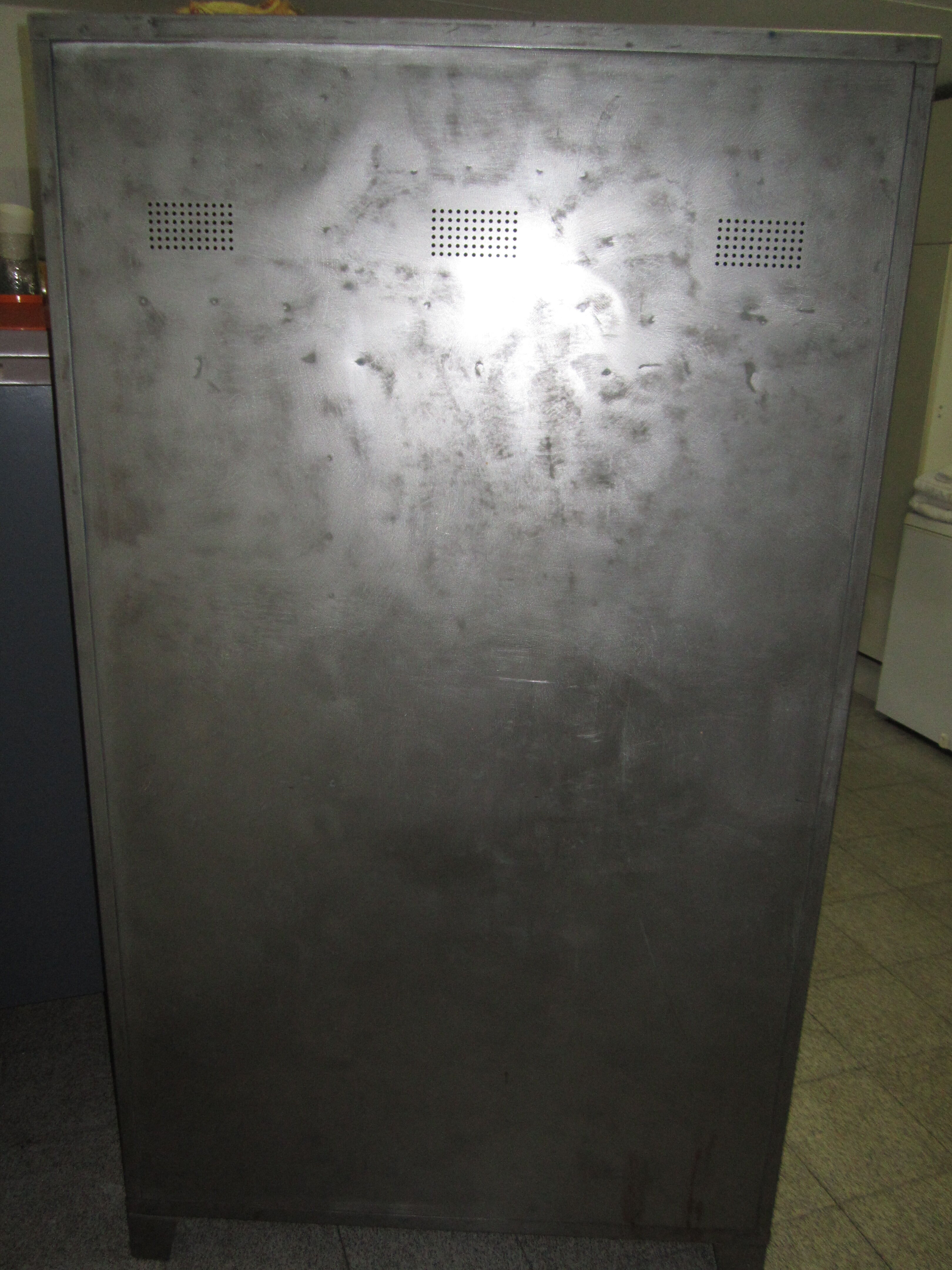 Dressing Cabinet metal