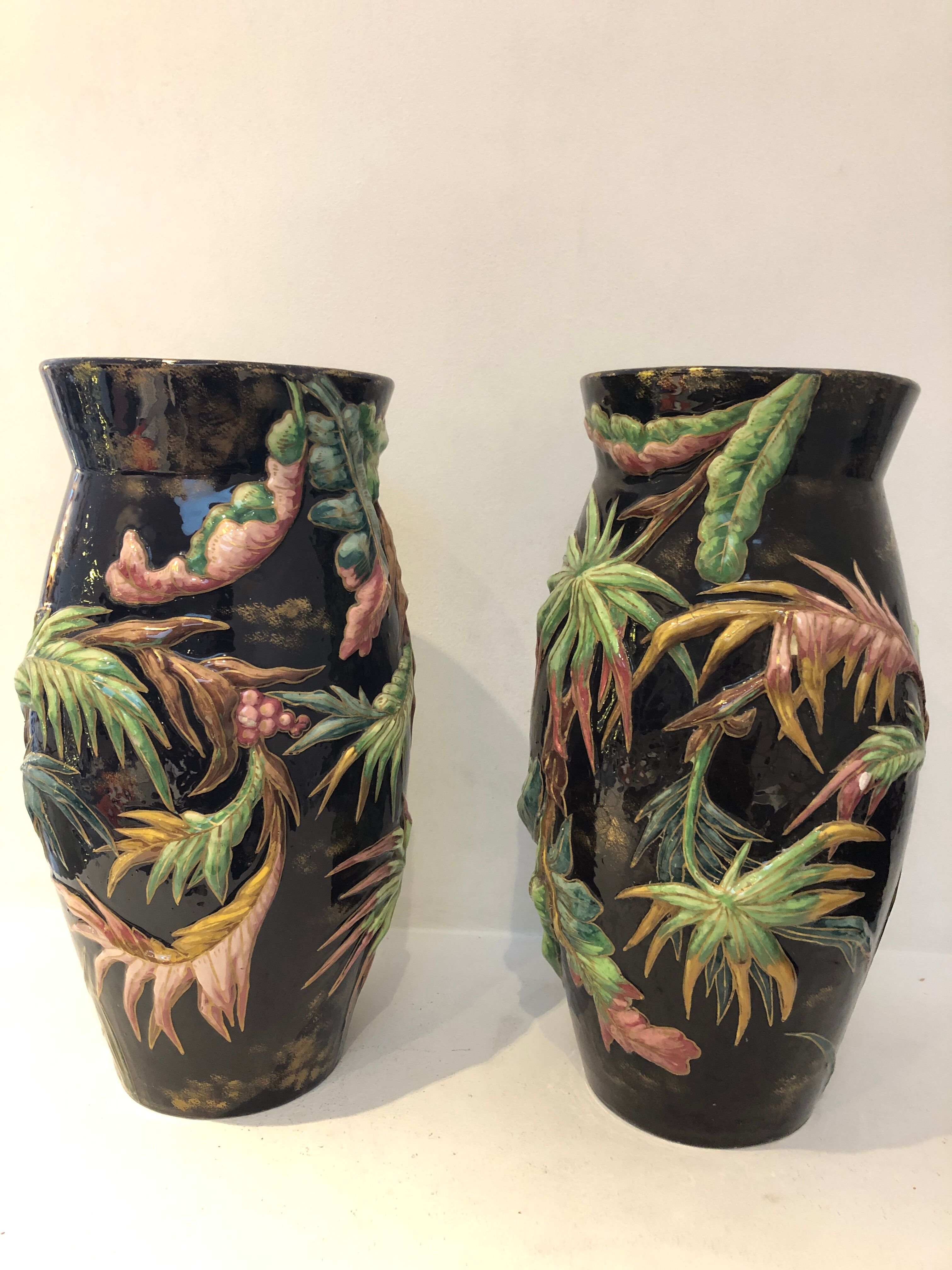 Paire de vases "Aux Hérons" Barbotine Longchamp, début 20ème