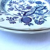 6 Blue Onion Myott meakin plates