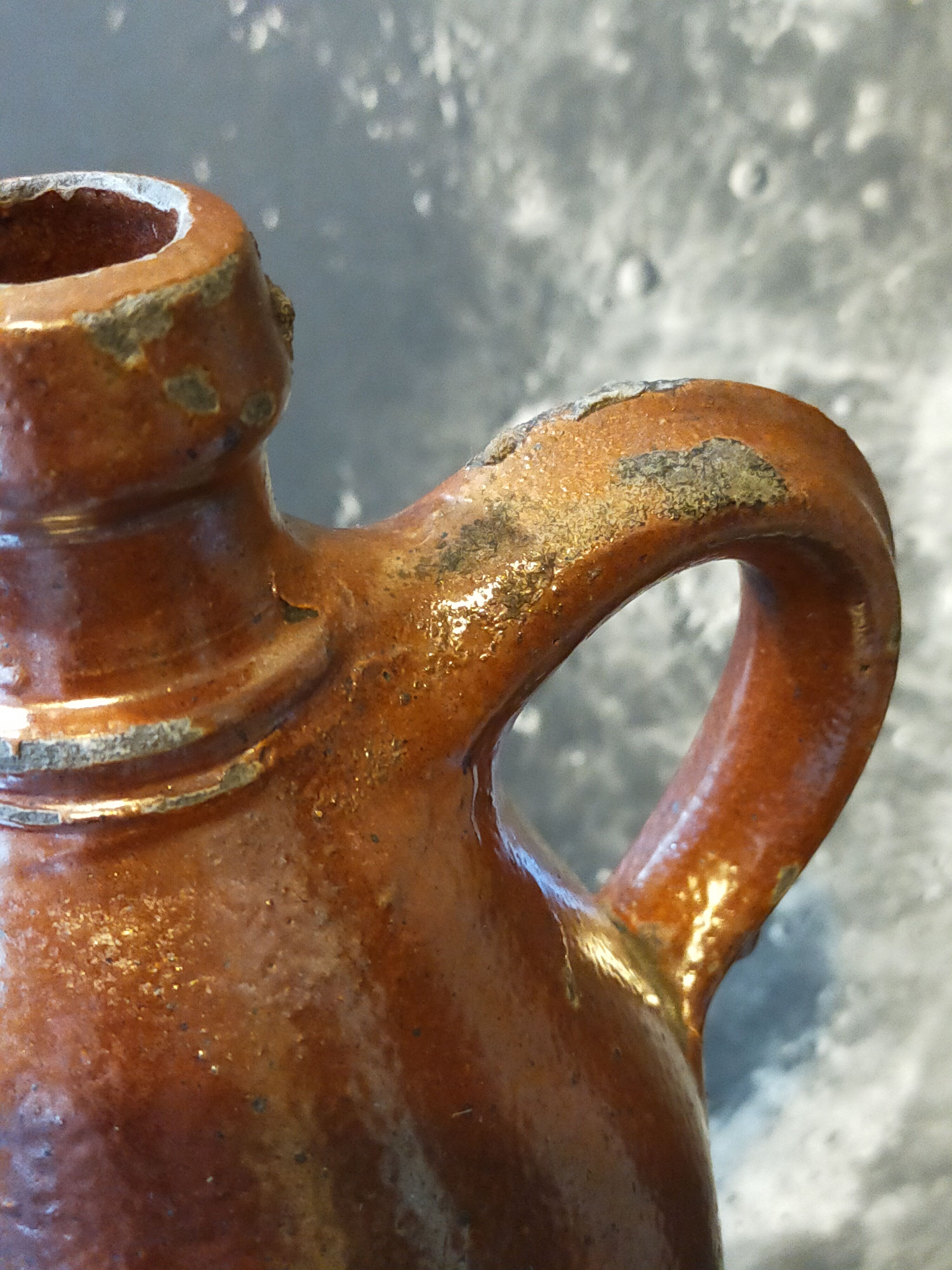 High bottle Art-popular heavy earth enamelled late nineteenth