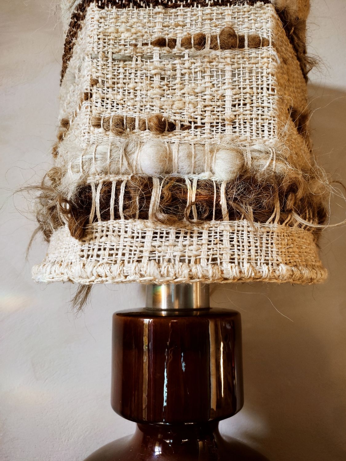 Ceramic lamp and its woven wool lampshade