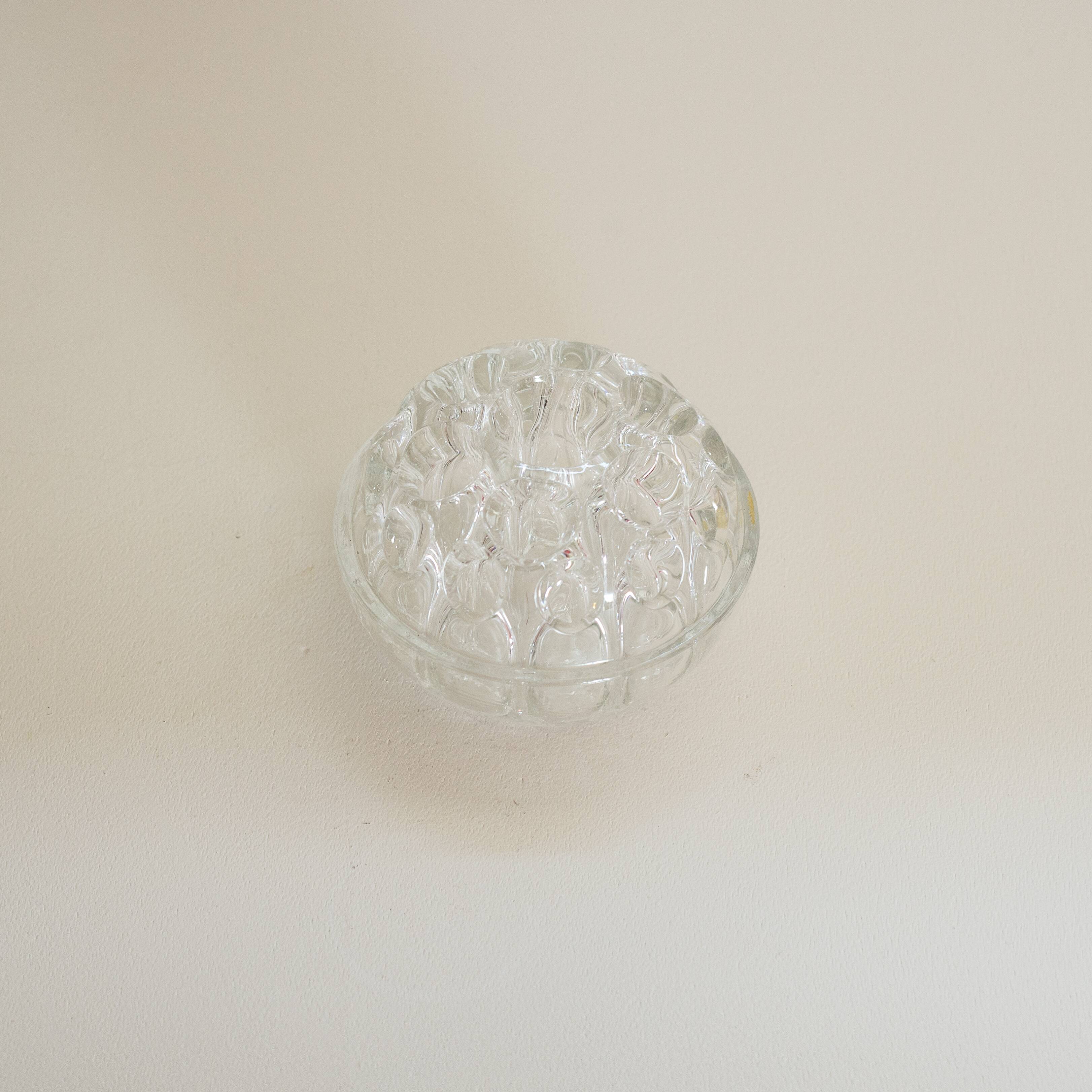 Pique flowers 19 holes Made in France in excellent condition