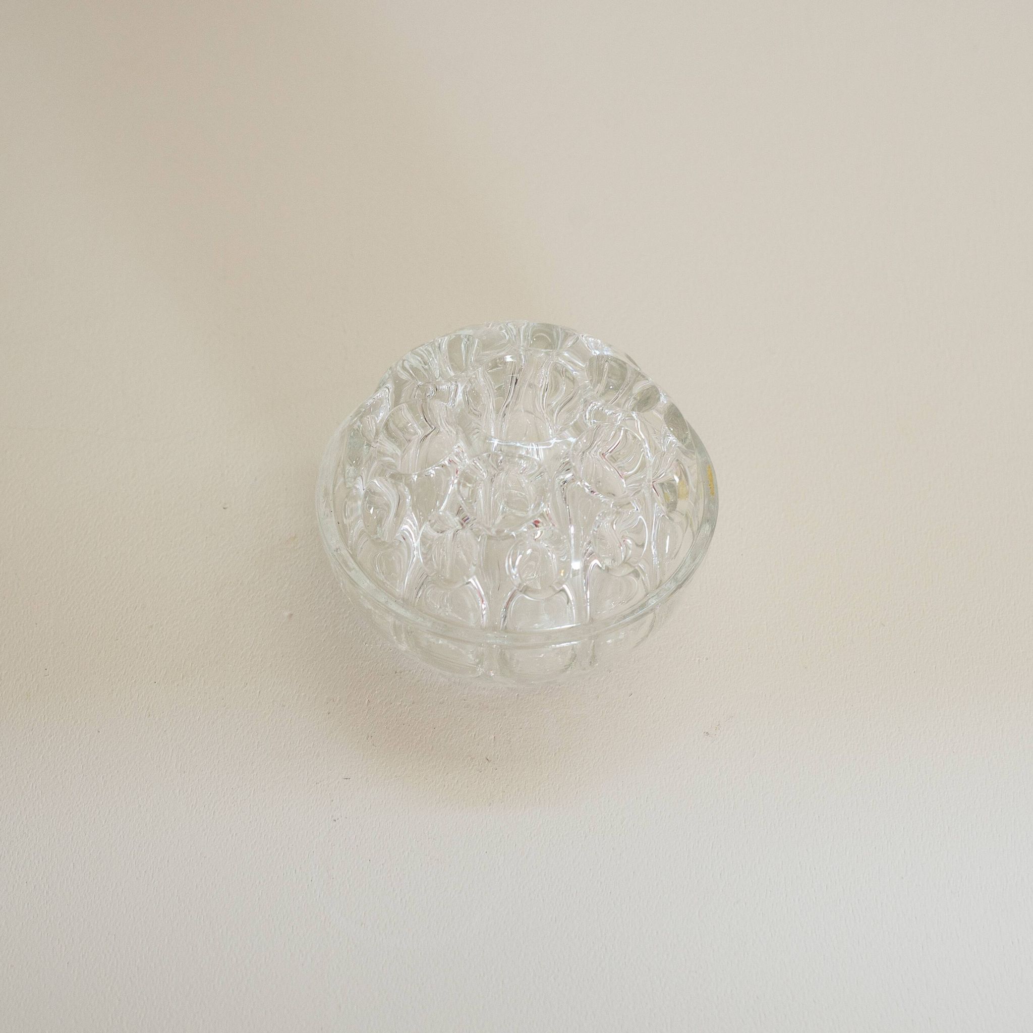 Pique flowers 19 holes Made in France in excellent condition