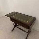 Table basse anglaise avec volets et plateau en cuir vert