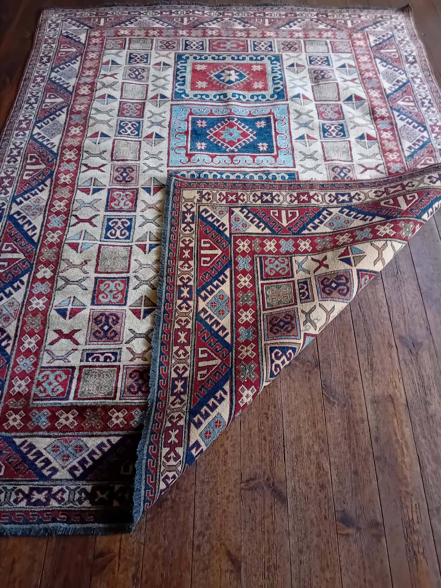 Handmade Pakistani Kazak rug 235x184cm