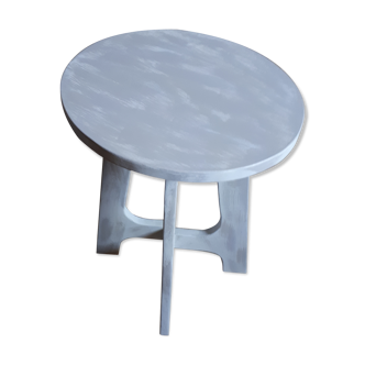 Oval stool