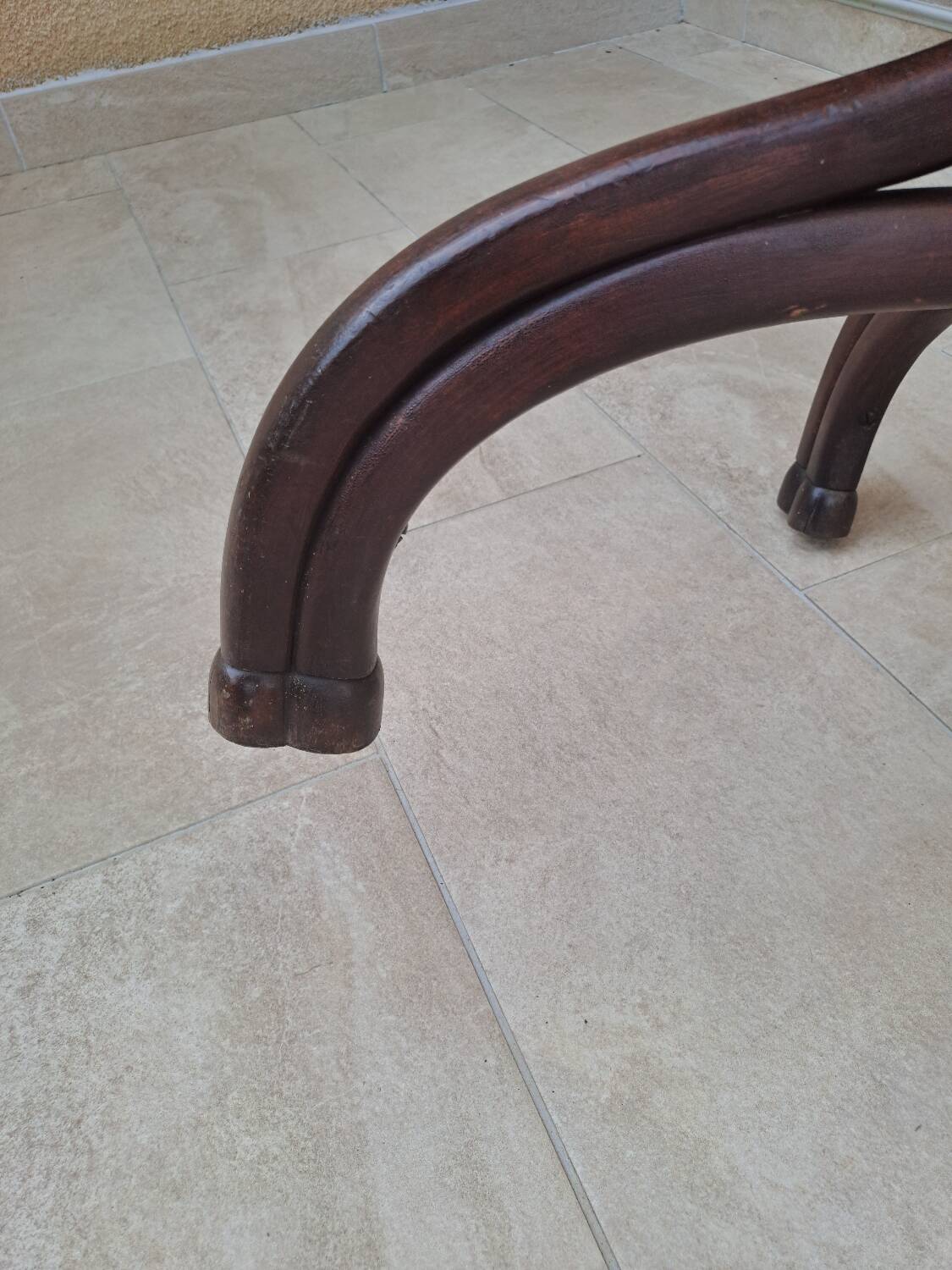 Bistro parrot coat rack signed Thonet n°10401