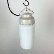 Suspension en porcelaine blanche industrielle avec verre opale, années 1970