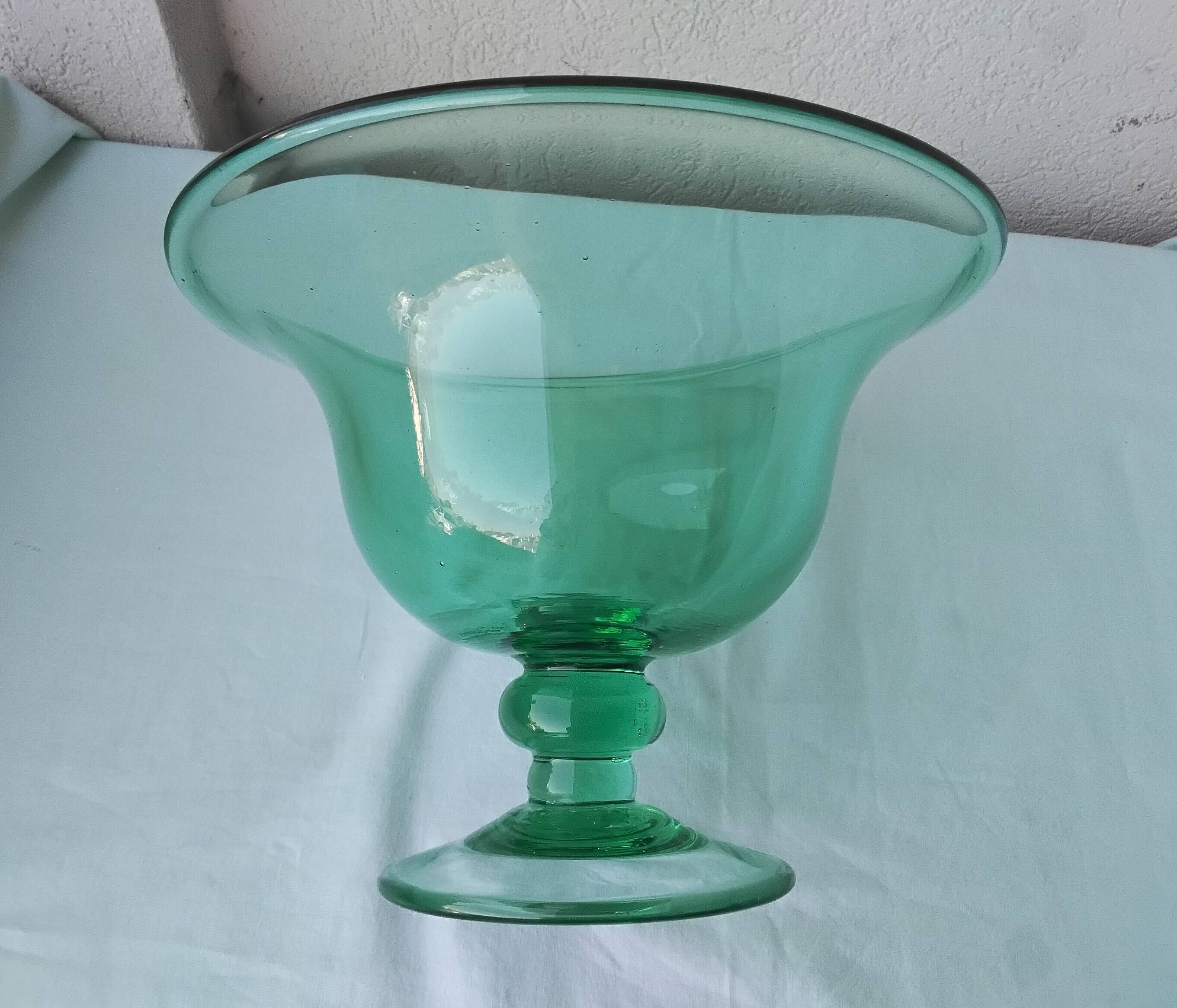 Coupe en verre sur pied