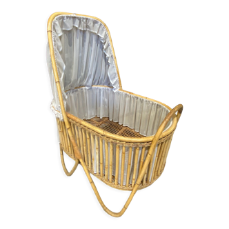 Cradle bed in vintage rattan